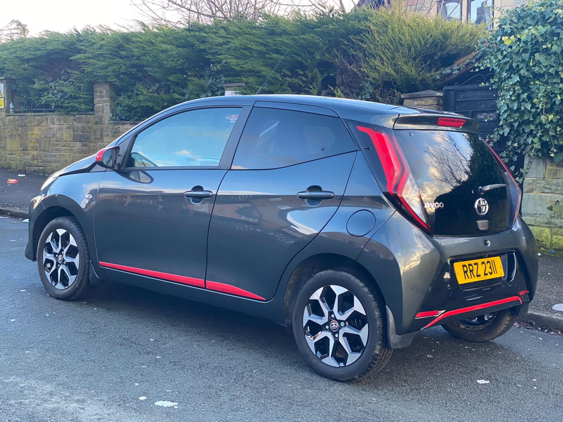 2020 TOYOTA AYGO X-TREND VVT-I 998CC PETROL GREY 5DR HATCHBACK, SHOWING 1 FORMER KEEPER *NO VAT* - Image 7 of 17