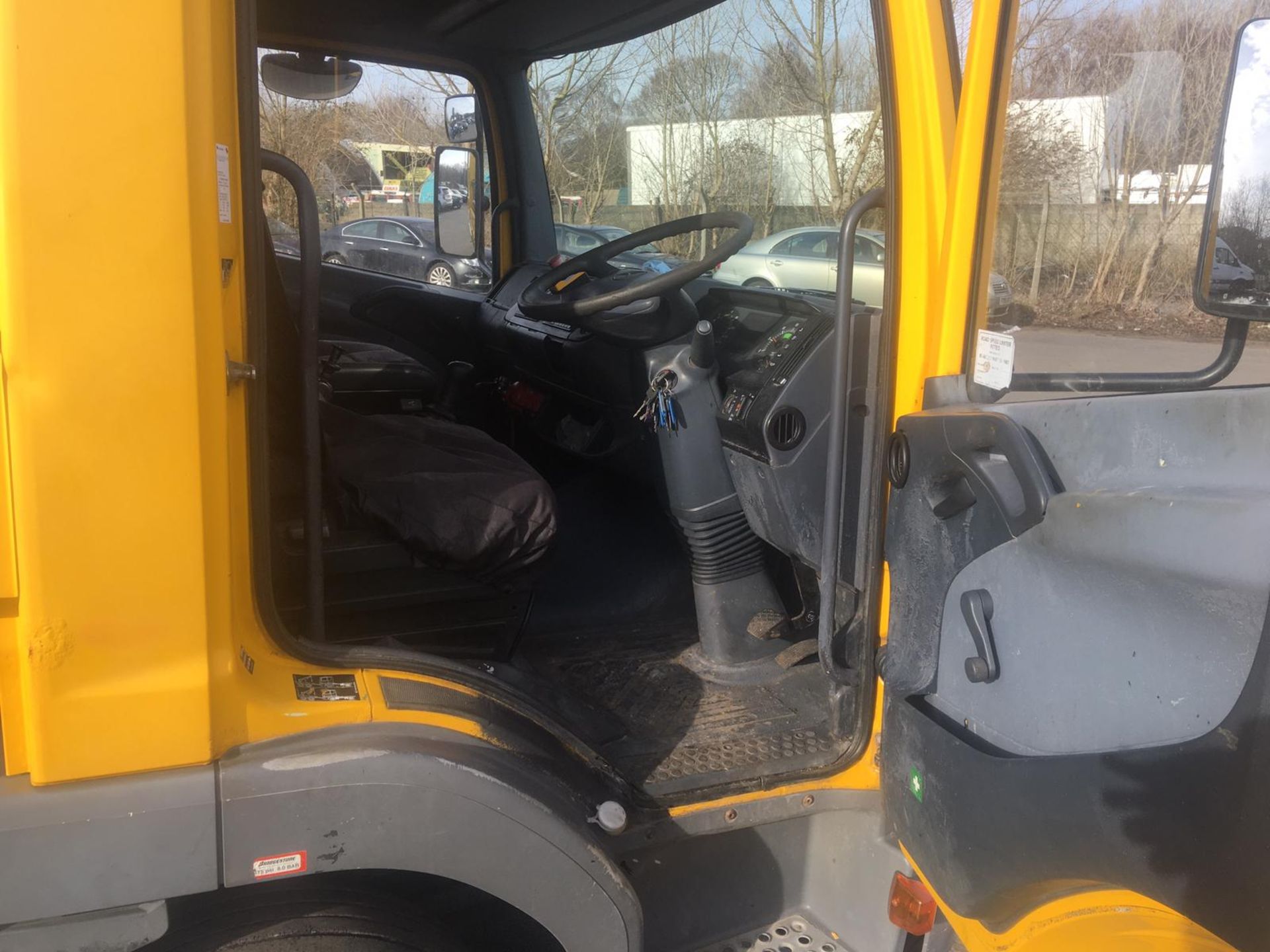 2004/54 REG MERCEDES ATEGO 1018 DAY YELLOW DROPSIDE LINE PAINTING LORRY 4.3L DIESEL ENGINE *NO VAT* - Image 30 of 64