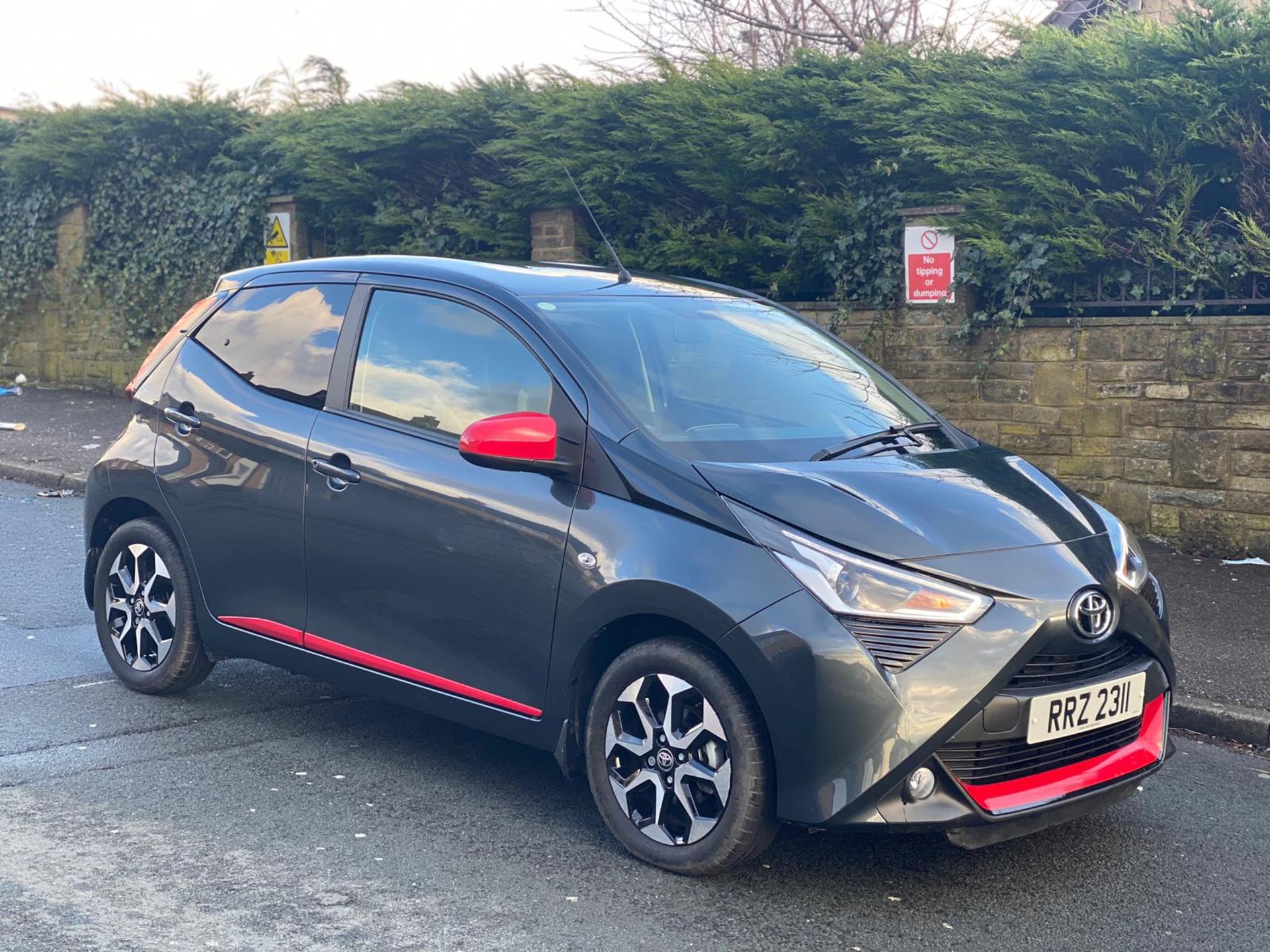 2020 TOYOTA AYGO X-TREND VVT-I 998CC PETROL GREY 5DR HATCHBACK, SHOWING 1 FORMER KEEPER *NO VAT* - Image 2 of 17