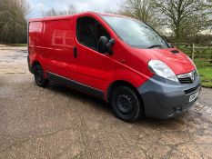 2009/59 REG VAUXHALL VIVARO 2700 CDTI SWB 2.0 DIESEL RED PANEL VAN, SHOWING 0 FORMER KEEPERS