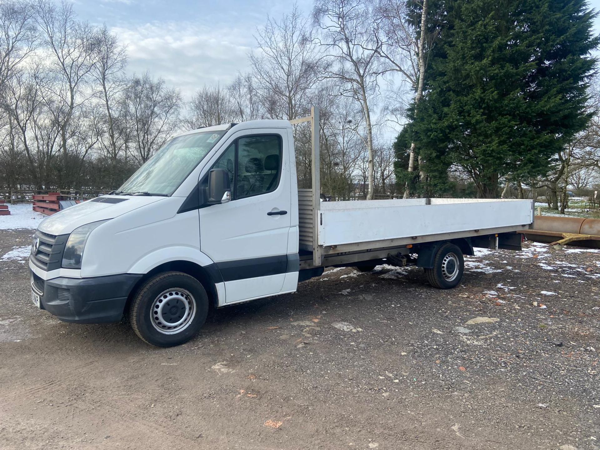 2013/13 REG VOLKSWAGEN CRAFTER CR35 TDI 136 LWB 2.0 DIESEL DROPSIDE LORRY, SHOWING 1 FORMER KEEPER - Image 3 of 9