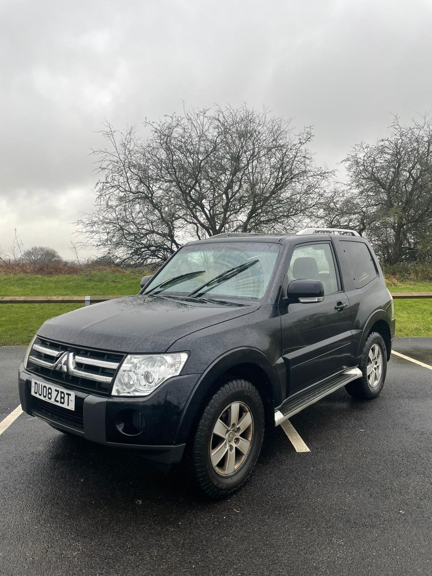 2008/08 REG MITSUBISHI SHOGUN 4WORK DI-D SWB 3.2 DIESEL BLACK LIGHT 4X4 UTILITY *NO VAT* - Image 2 of 9