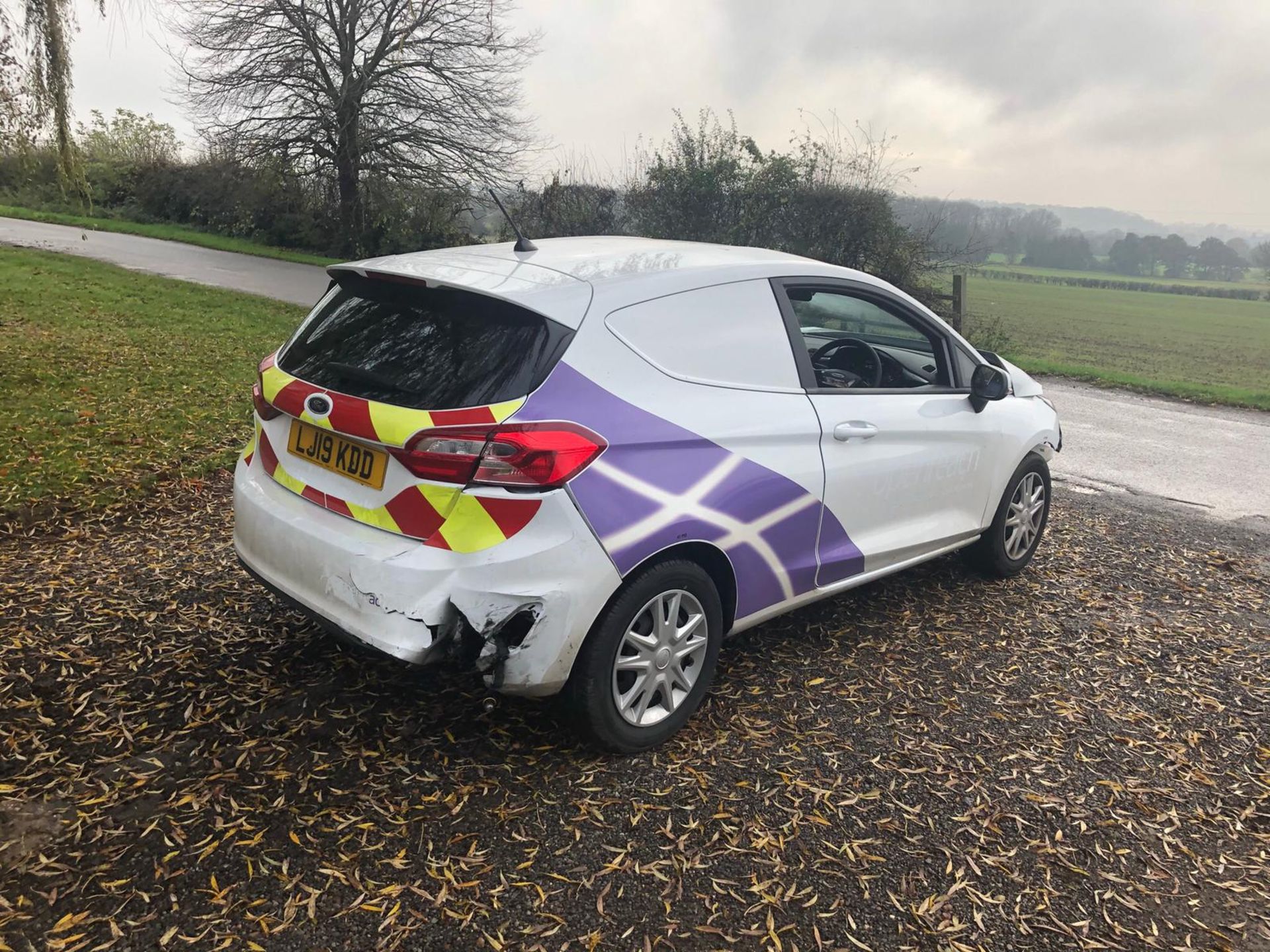 2019/19 REG FORD FIESTA TDCI 1.5 DIESEL WHITE CAR / VAN, SHOWING 0 FORMER KEEPERS *PLUS VAT* - Image 7 of 12