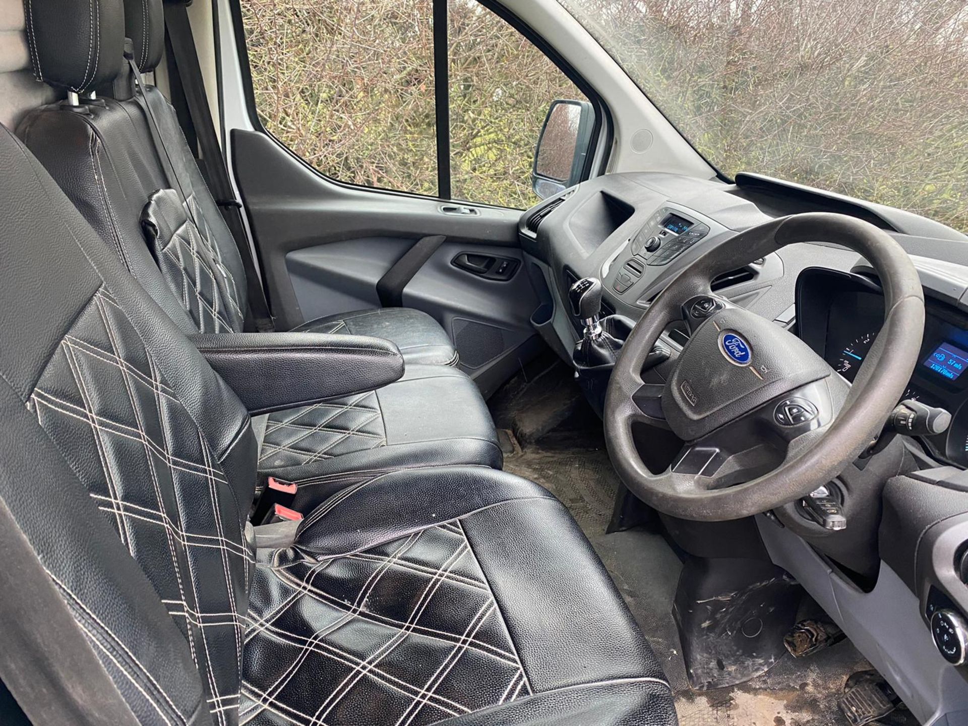 2014/14 REG FORD TRANSIT CUSTOM 290 ECO-TECH 2.2 DIESEL WHITE PANEL VAN, SHOWING 2 FORMER KEEPERS - Image 10 of 10