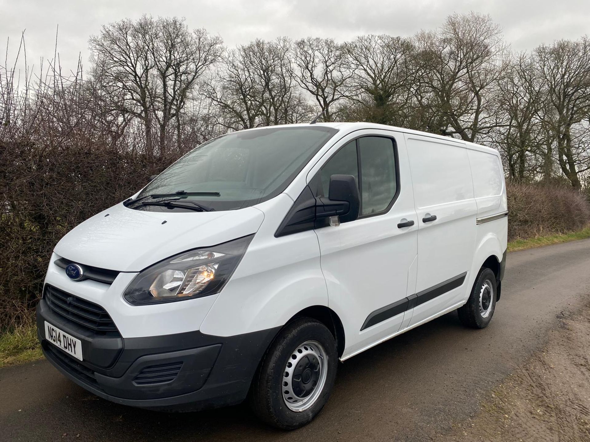 2014/14 REG FORD TRANSIT CUSTOM 290 ECO-TECH 2.2 DIESEL WHITE PANEL VAN, SHOWING 2 FORMER KEEPERS - Image 2 of 10