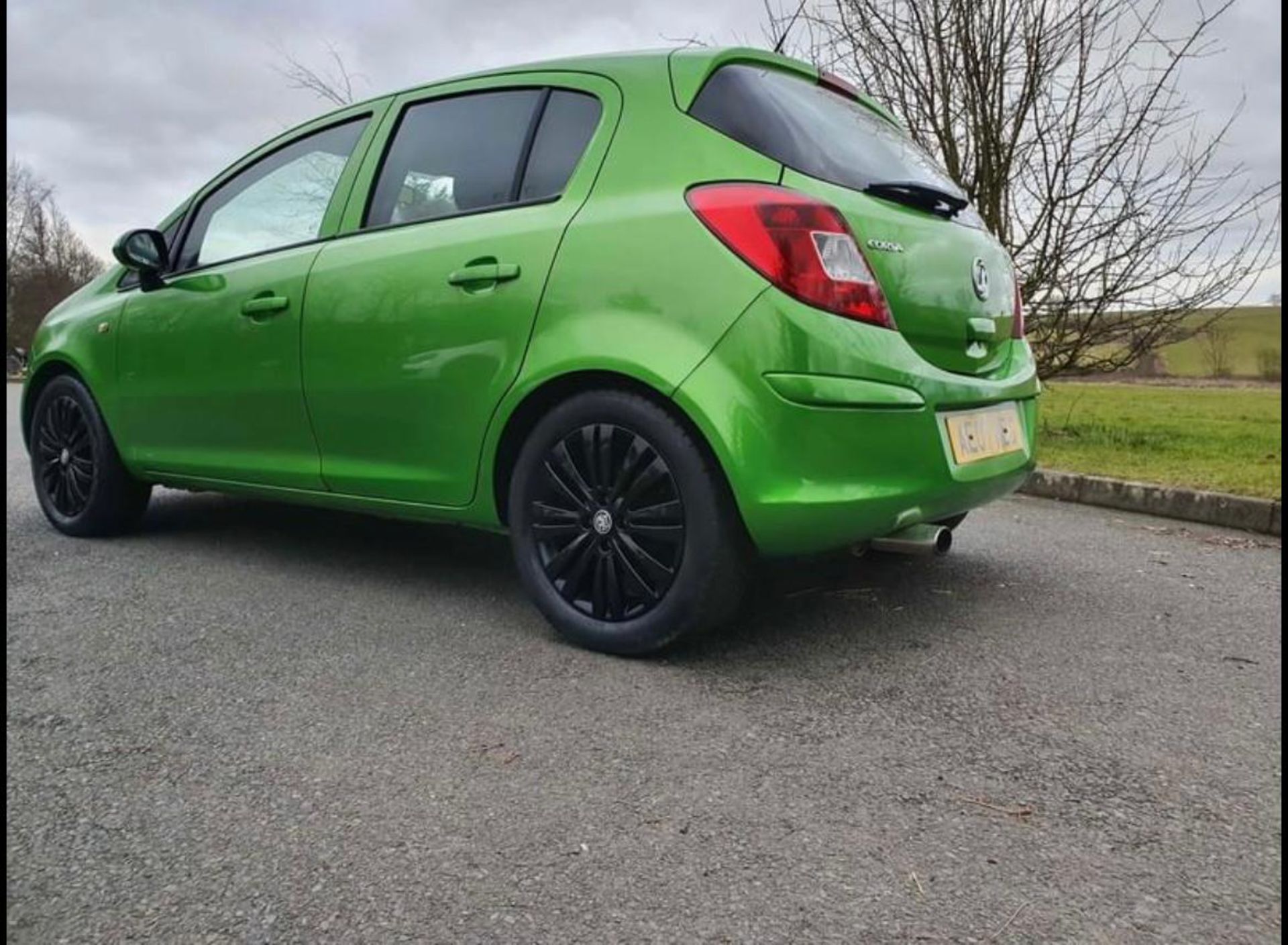 2011/61 REG VAUXHALL CORSA S 1.2 PETROL GREEN 5 DOOR HATCHBACK, SHOWING 4 FORMER KEEPERS *NO VAT* - Image 4 of 12