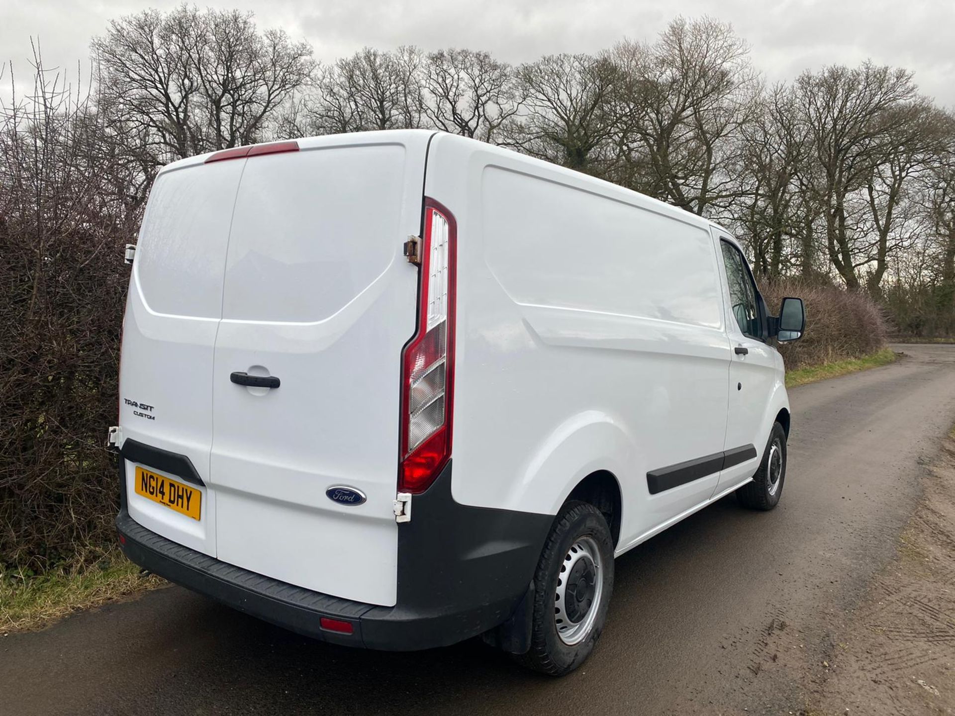 2014/14 REG FORD TRANSIT CUSTOM 290 ECO-TECH 2.2 DIESEL WHITE PANEL VAN, SHOWING 2 FORMER KEEPERS - Image 6 of 10