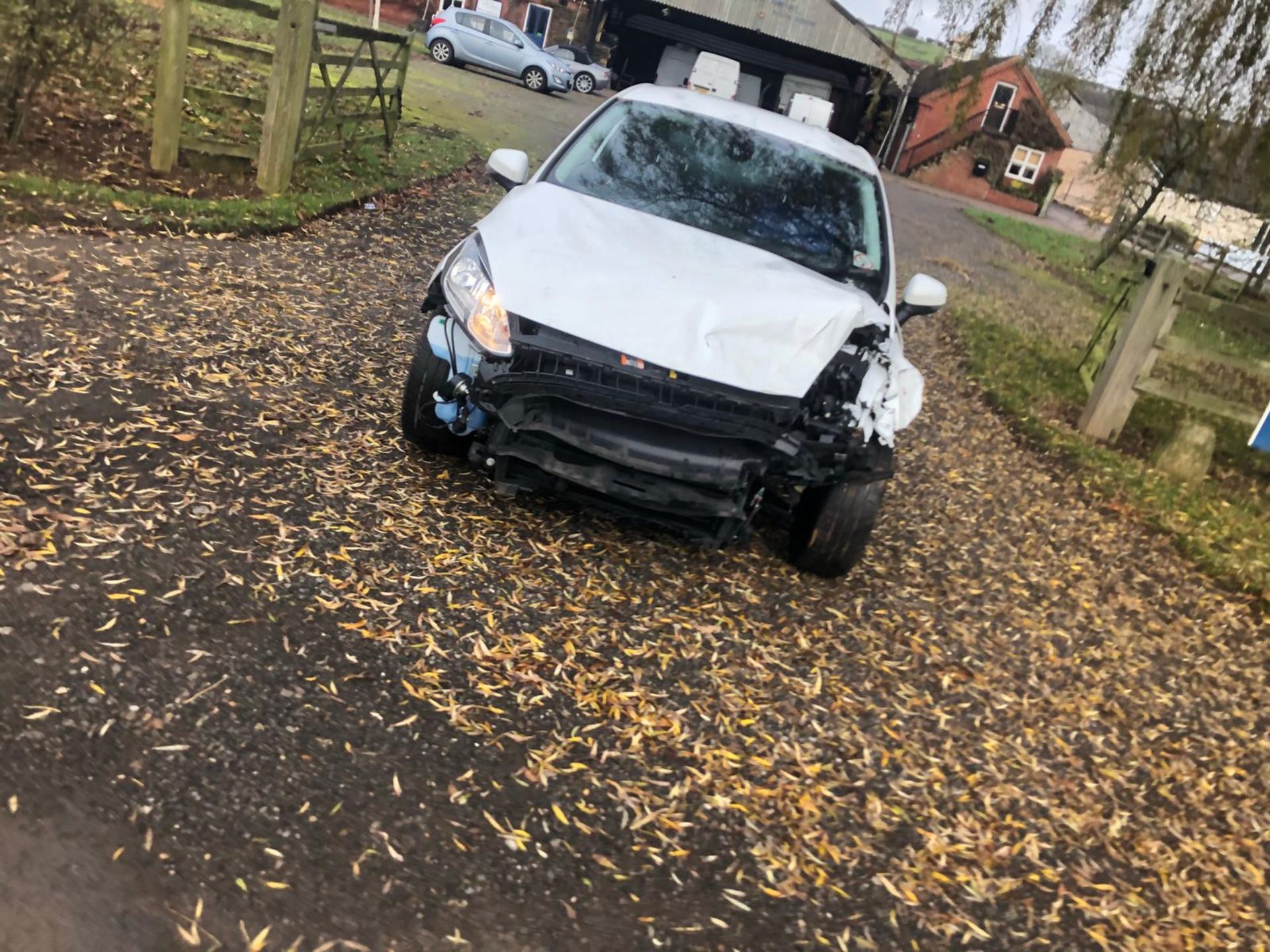 2019/19 REG FORD FIESTA TDCI 1.5 DIESEL WHITE CAR / VAN, SHOWING 0 FORMER KEEPERS *PLUS VAT* - Image 2 of 12