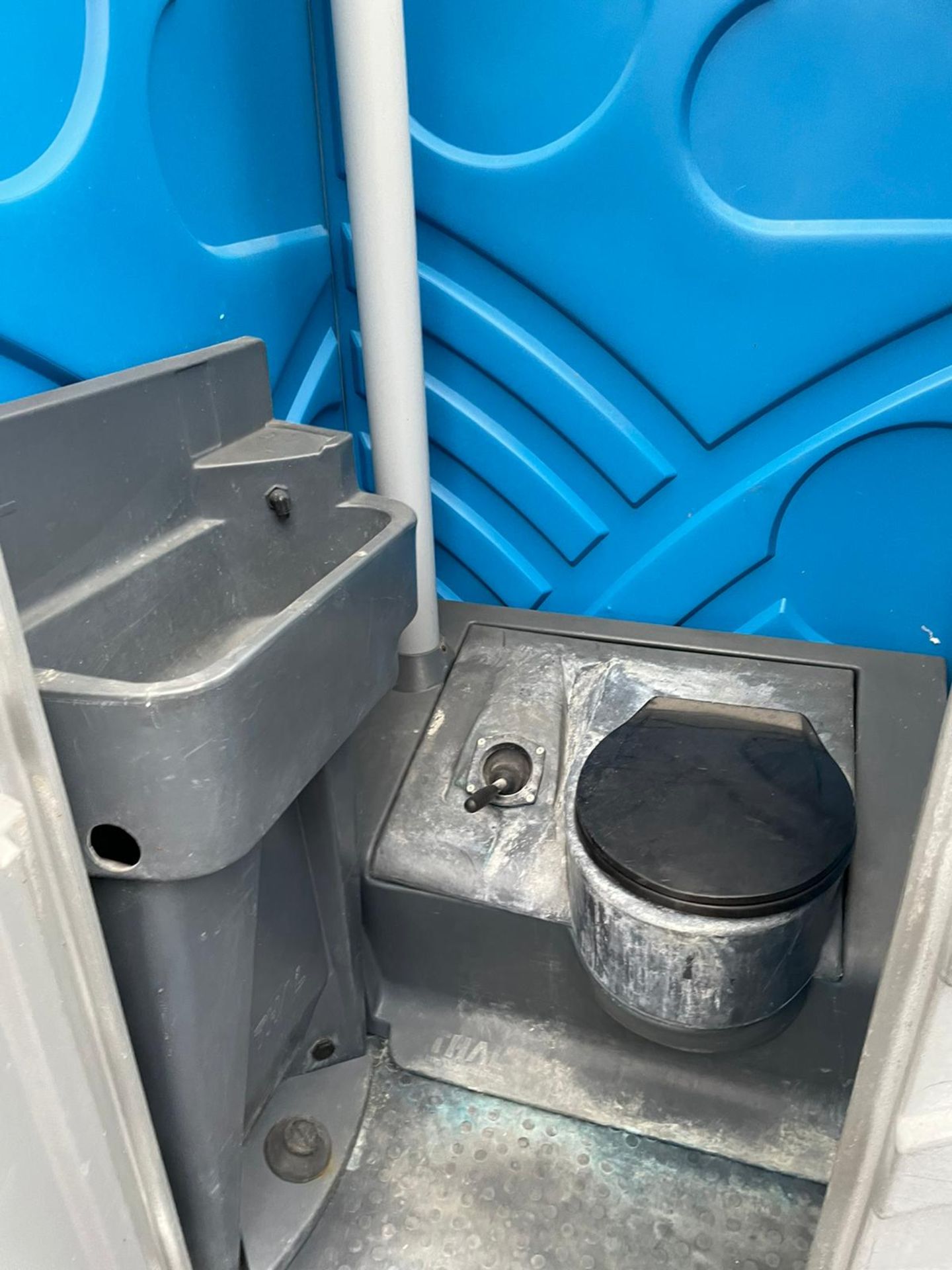 PORTALOO TOILET BLOCK *PLUS VAT* - Image 4 of 4