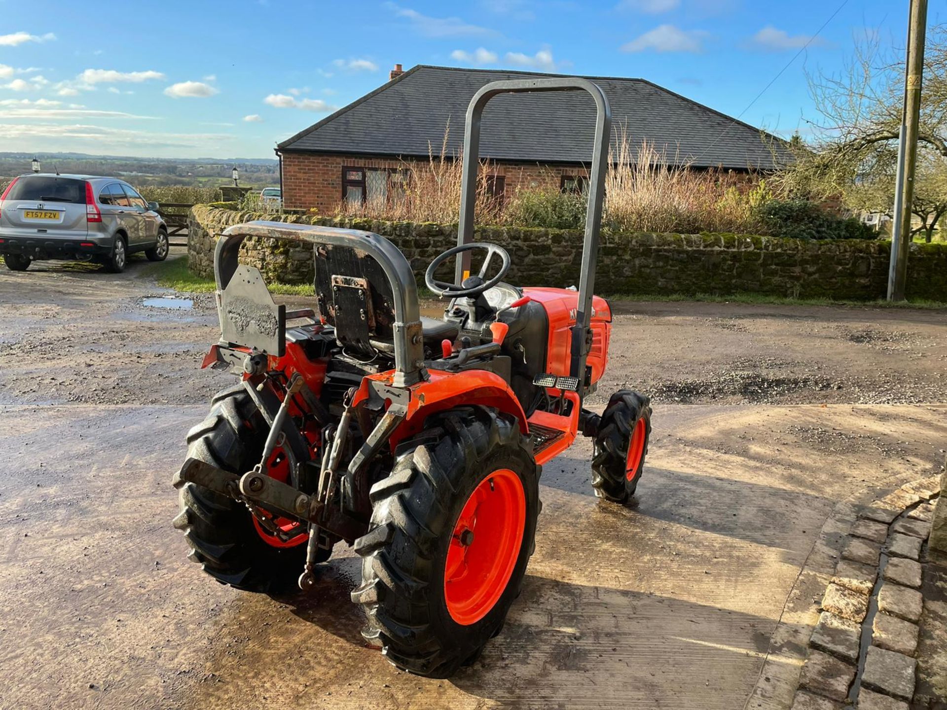 2015 KUBOTA B2420 COMPACT TRACTOR, RUNS AND DRIVES, CLEAN MACHINE, CANOPY, LOW 2150 HOURS *PLUS VAT* - Image 5 of 5