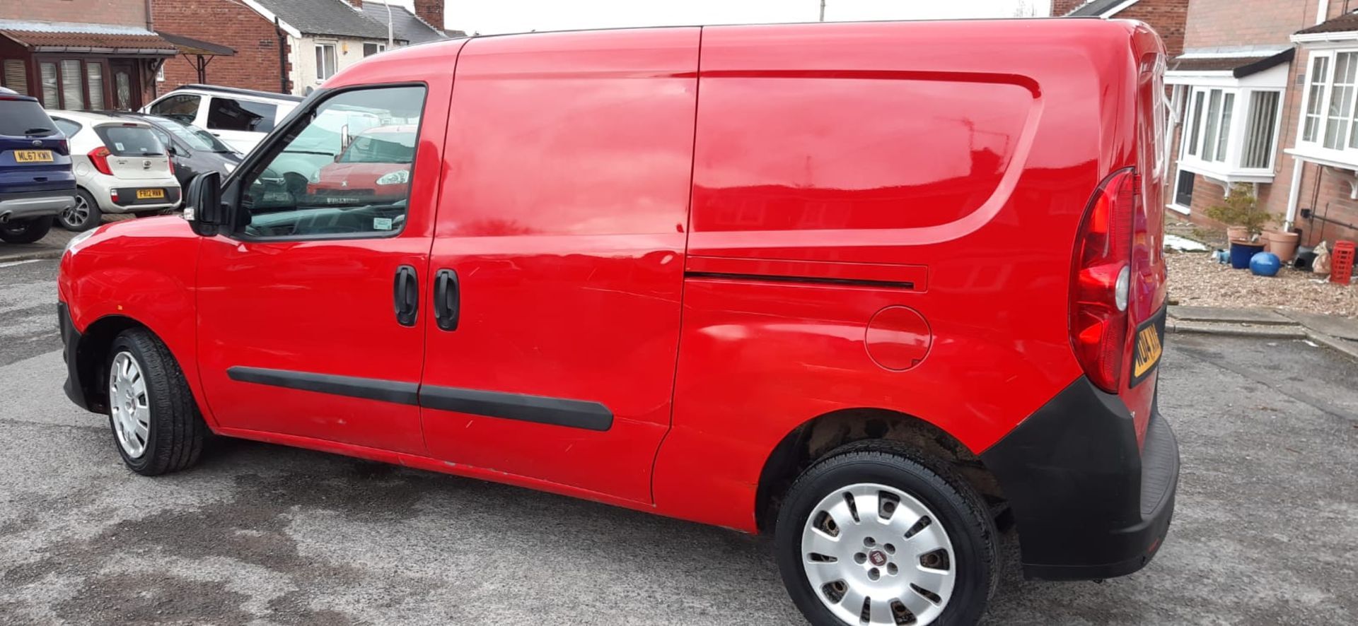 2014/14 REG FIAT DOBLO 16V MULTIJET 1.25 DIESEL RED PANEL VAN, SHOWING 0 FORMER KEEPERS *PLUS VAT* - Image 4 of 12