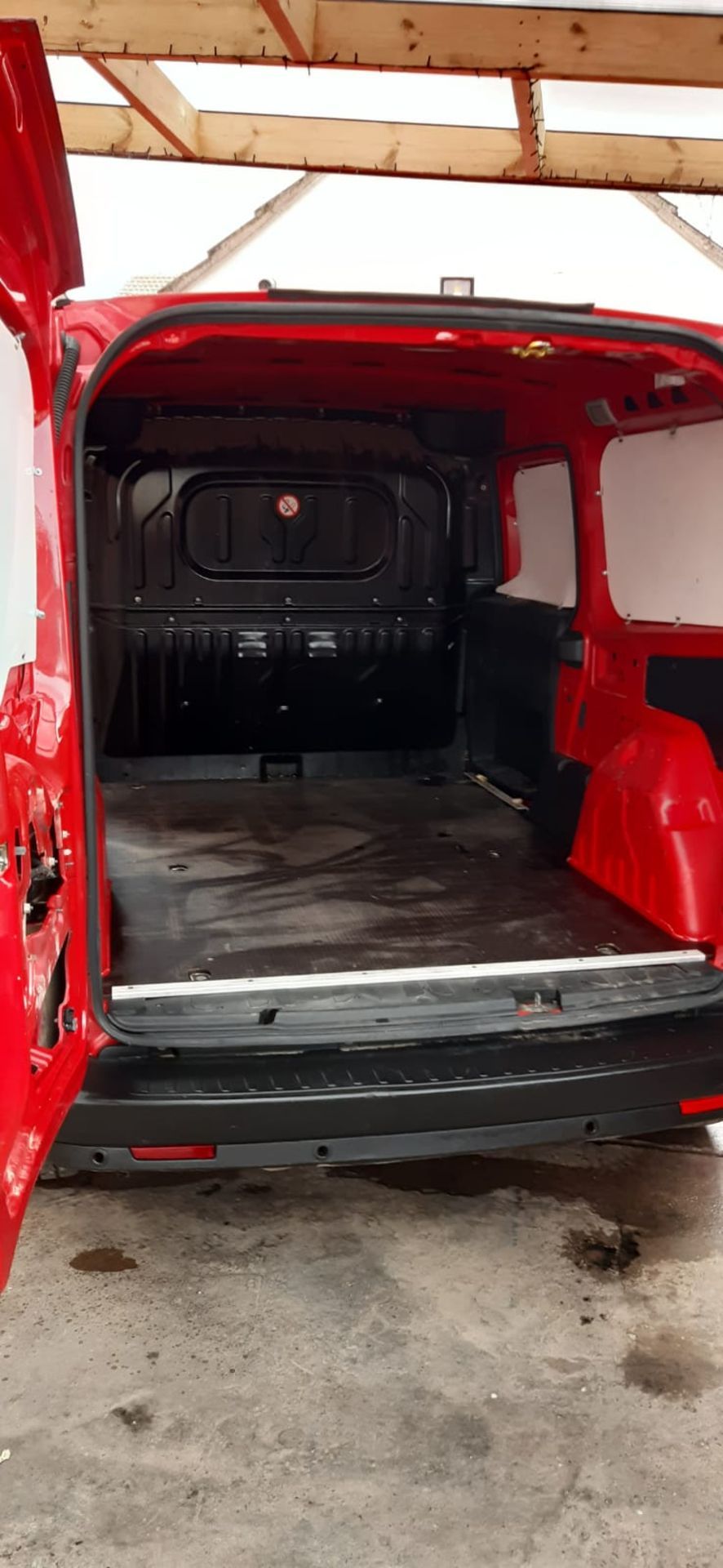 2014/14 REG FIAT DOBLO 16V MULTIJET 1.25 DIESEL RED PANEL VAN, SHOWING 0 FORMER KEEPERS *PLUS VAT* - Image 9 of 12