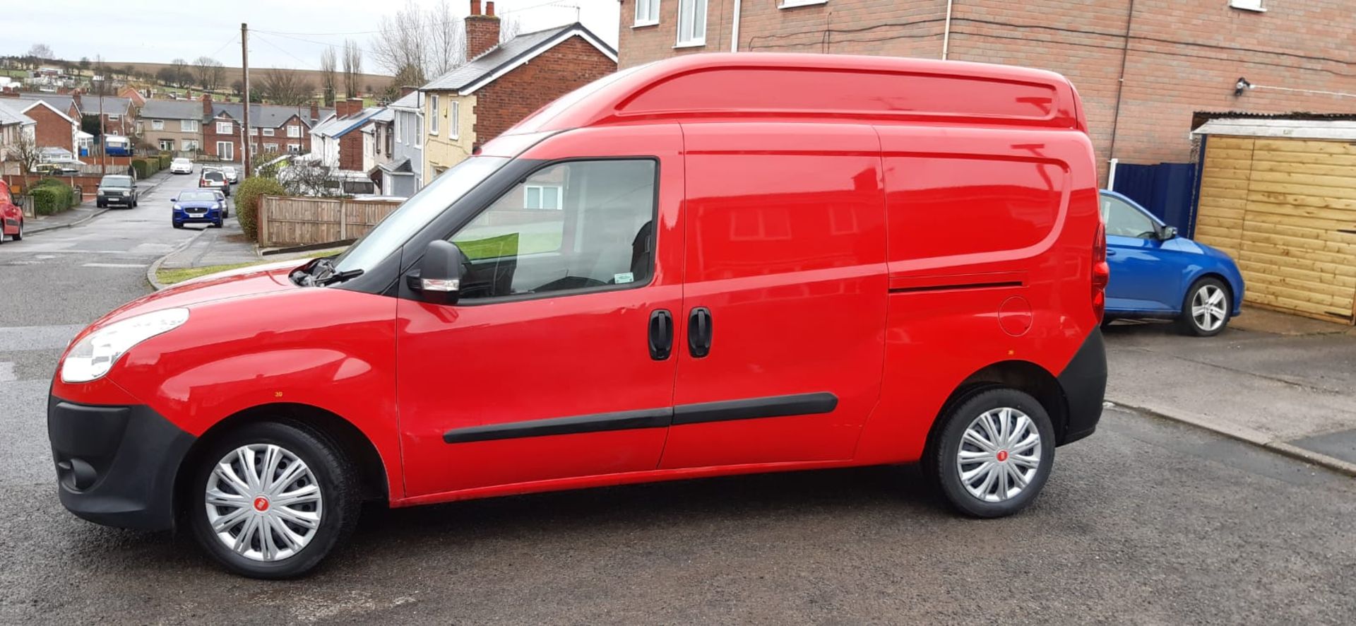 2013/63 REG FIAT DOBLO 16V XL MULTIJET LWB 1.6 DIESEL RED PANEL VAN, SHOWING 0 FORMER KEEPERS - Image 2 of 10