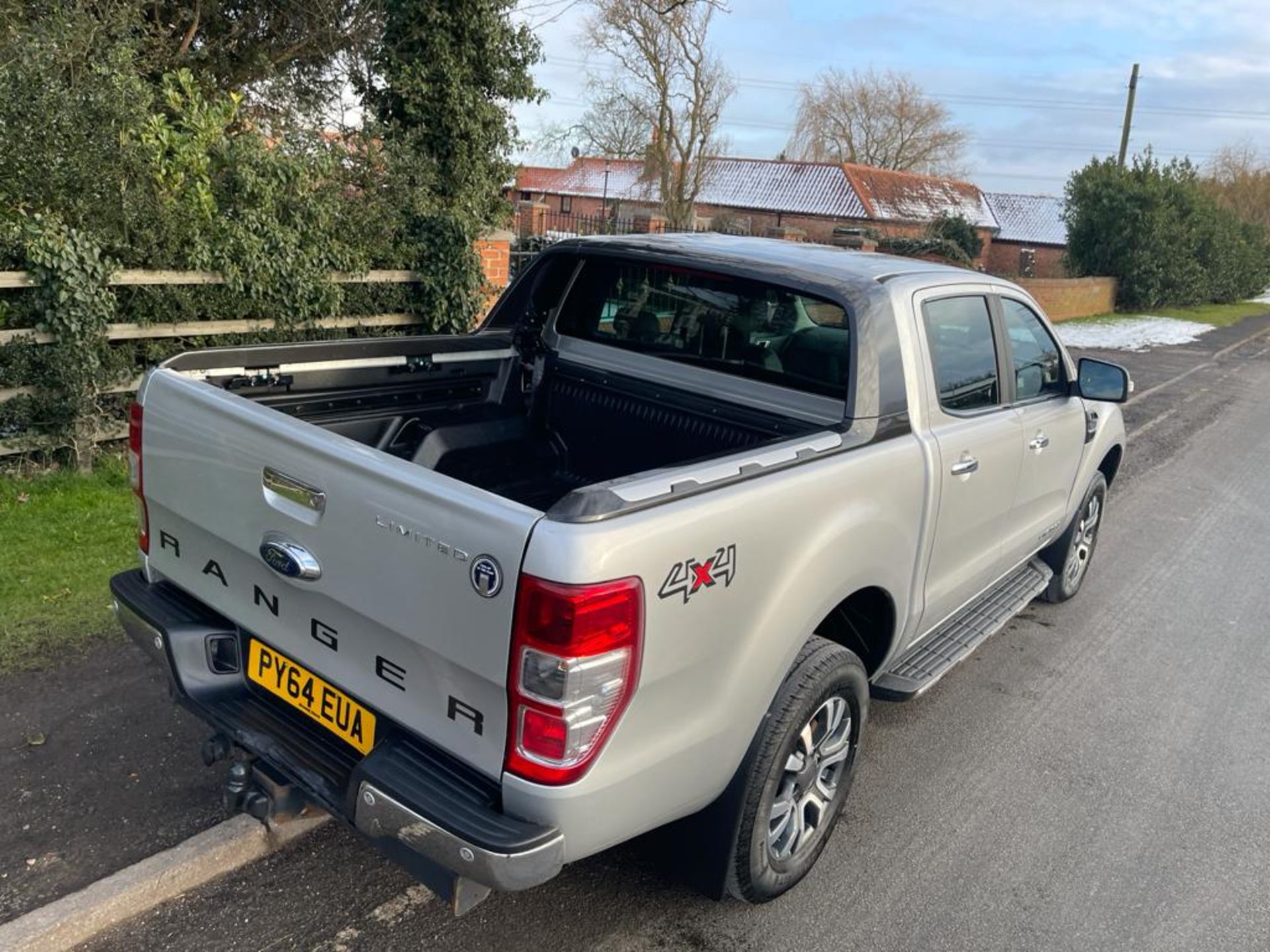 2015 REG FORD RANGER LIMITED 4X4 TDCI 2.2 DIESEL SILVER PICK-UP, SHOWING 3 FORMER KEEPERS *NO VAT - Image 11 of 23