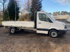 2015/65 REG VOLKSWAGEN CRAFTER CR35 TDI 2.0 DIESEL WHITE DROPSIDE LORRY, SHOWING 1 FORMER KEEPER