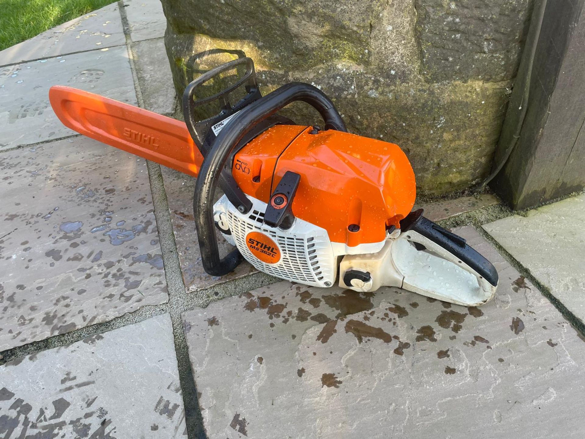 STIHL MS362C CHAINSAW, RUNS AND WORKS, IN USED BUT GREAT CONDITION, BAR COVER IS INCLUDED *NO VAT* - Image 2 of 4