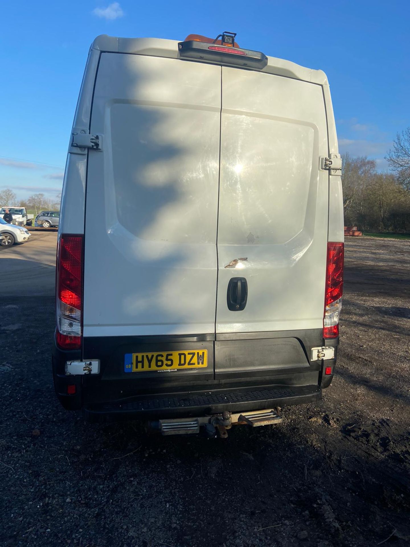 2015/65 REG IVECO DAILY 35S13 MWB 2.3 DIESEL WHITE PANEL VAN, SHOWING 0 FORMER KEEPERS *PLUS VAT* - Image 5 of 12