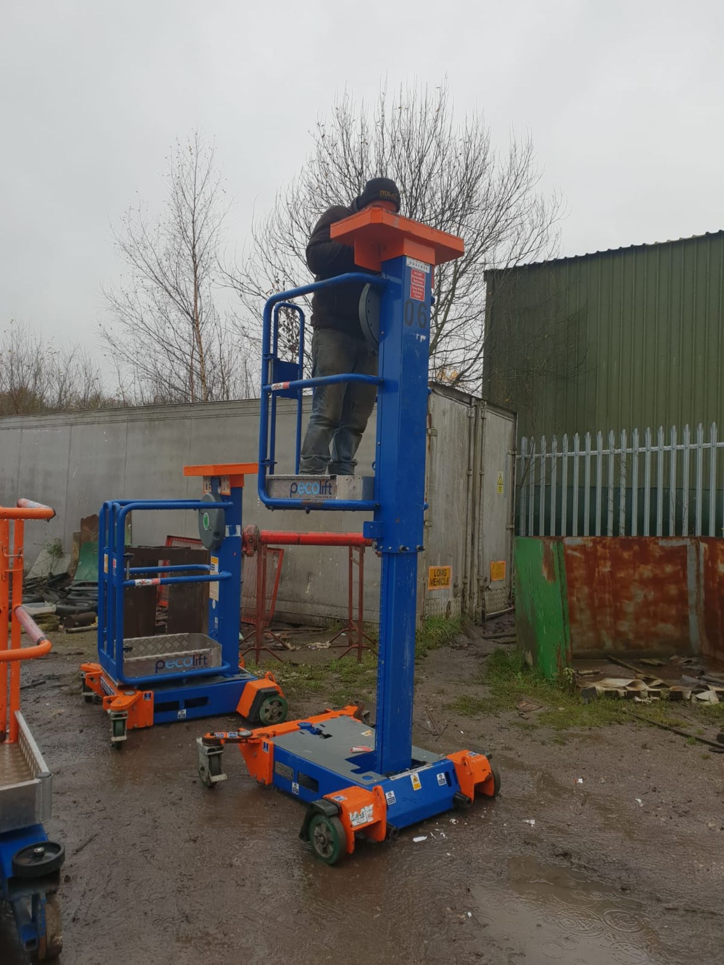 POWER TOWER PECO LIFT ACCESS TOWER SCISSOR LIFT PLATFORM, FULL WORKING ORDER, YEAR 2015 *PLUS VAT* - Image 3 of 6