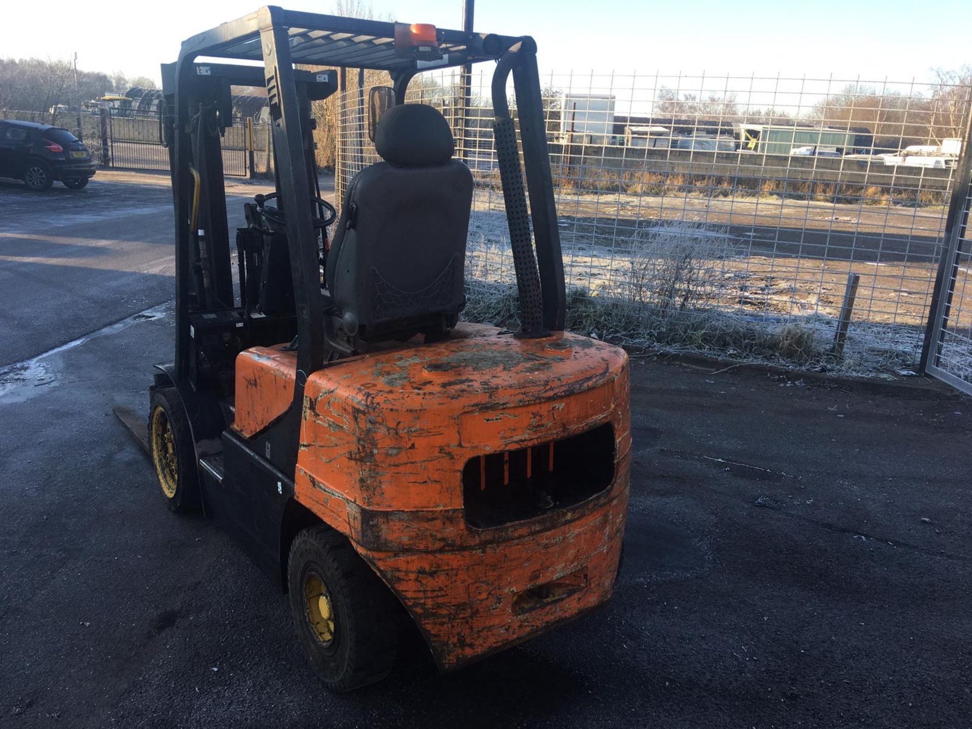 DAEWOO DOOSAN 3 TONNE DIESEL FORKLIFT, 3 STAGE MAST, SIDE SHIFT, GOOD BRAKES, HANDBRAKE *NO VAT* - Image 6 of 15