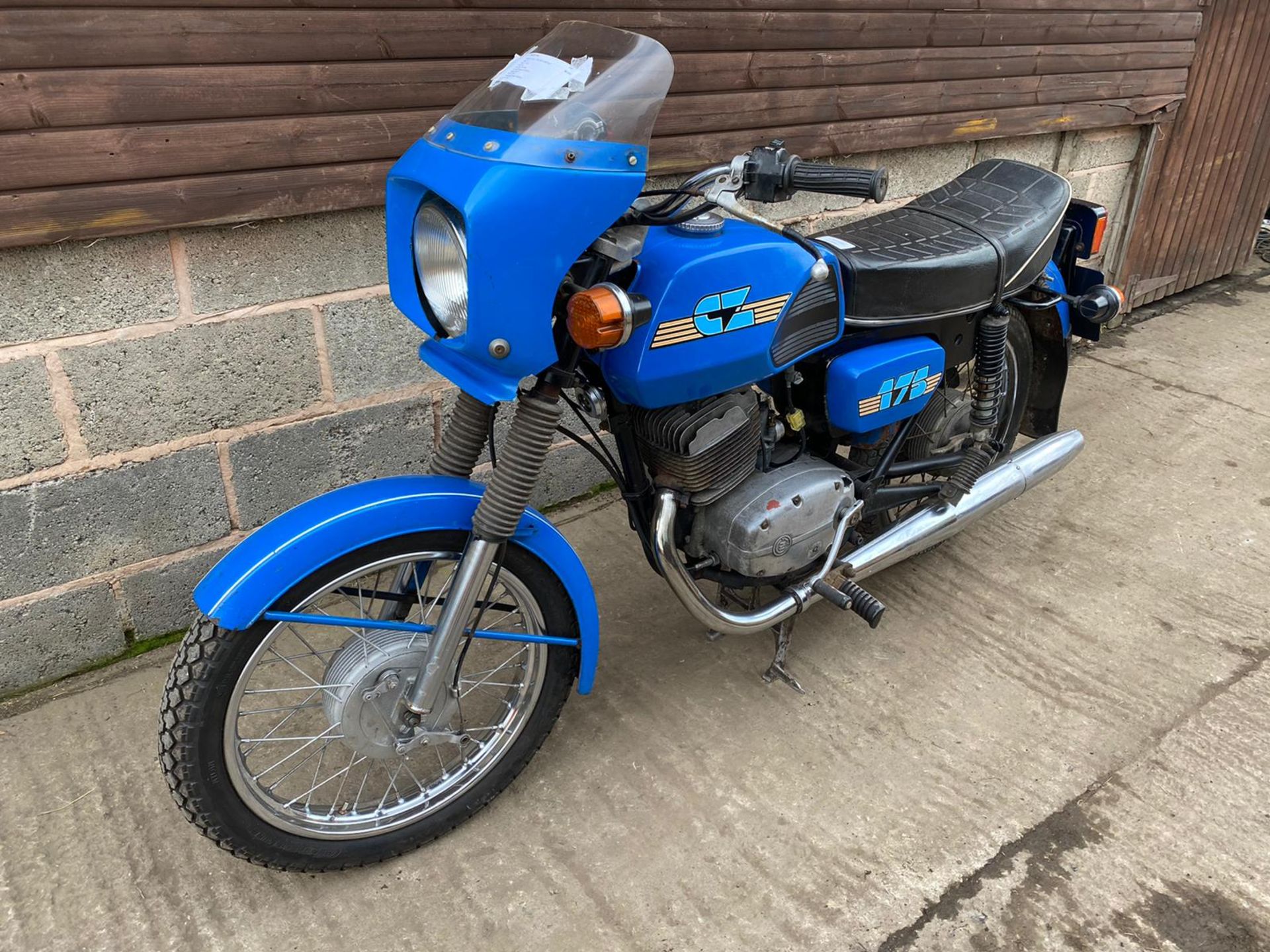 1990 CZ 175 PETROL MOTORCYCLE, MILEAGE: 10610, DOCUMENTS PRESENT *NO VAT* - Image 2 of 6