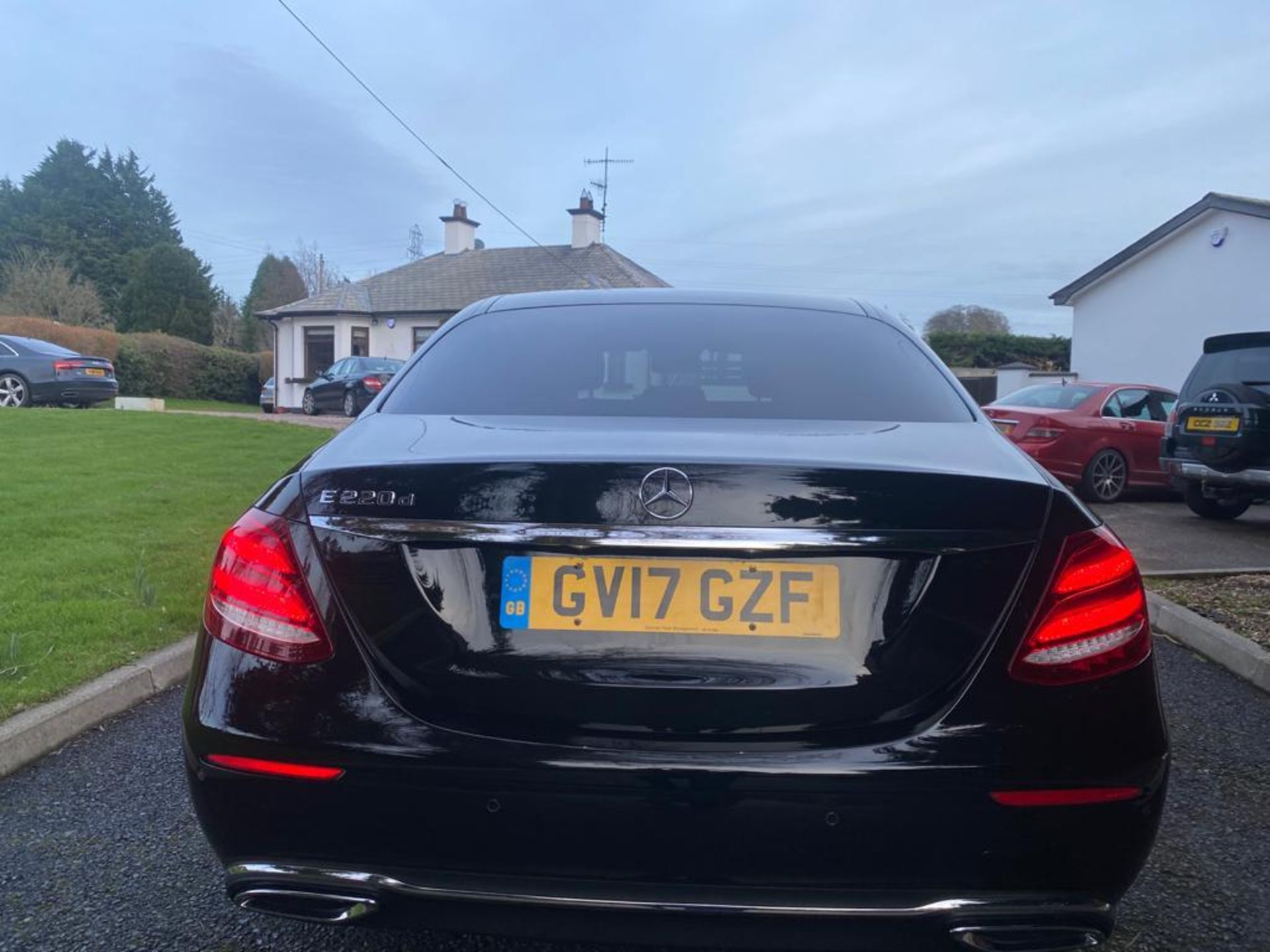 2017/17 REG MERCEDES-BENZ E220 D SE AUTO 2.0 DIESEL BLACK 4 DOOR SALOON, SHOWING 2 FORMER KEEPERS - Image 4 of 11