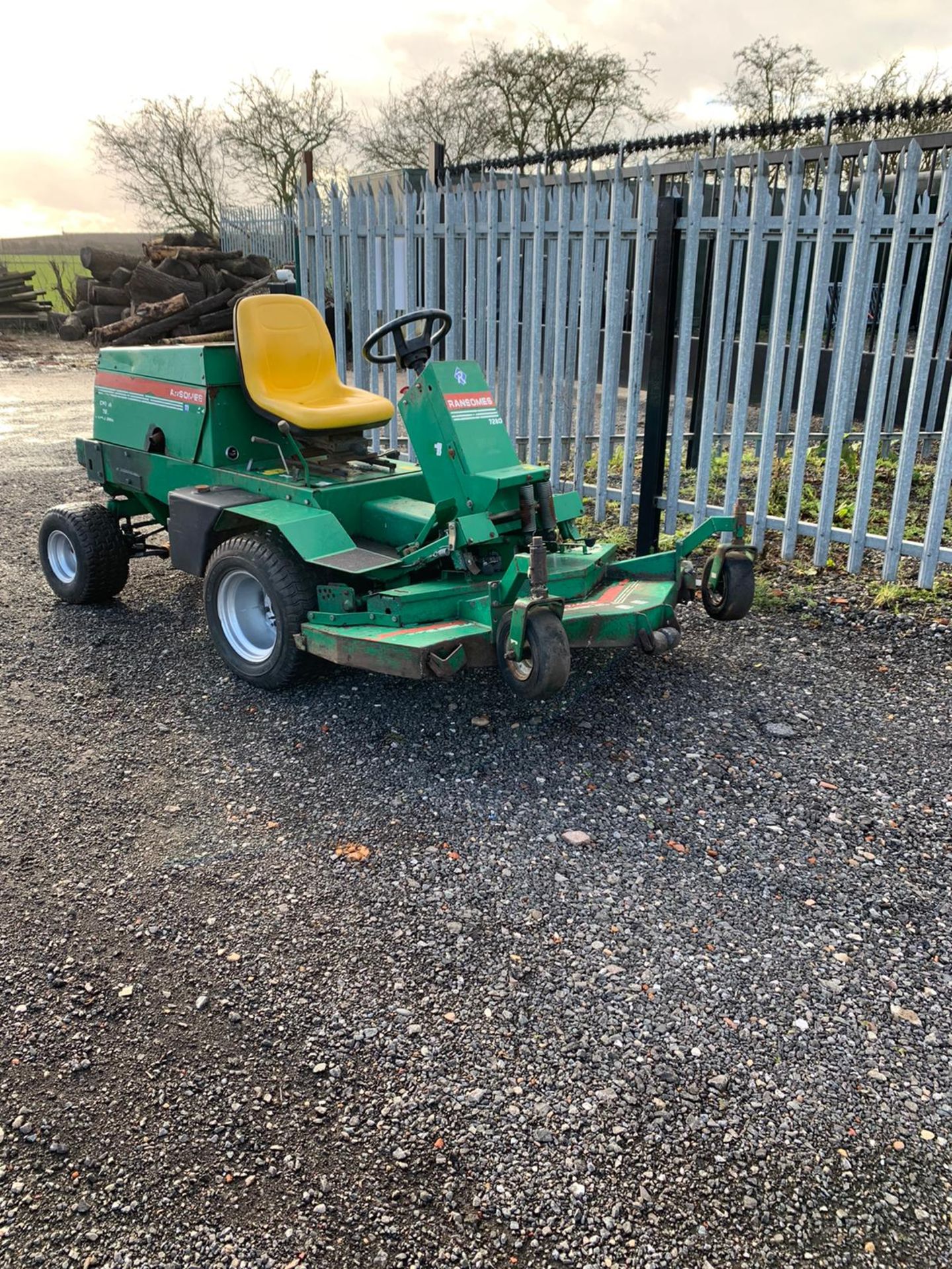 RANSOMES FRONTLINE 728D 4 WHEEL DRIVE DIESEL ROTARY MOWER OUTFRONT DECK 4WD *PLUS VAT*