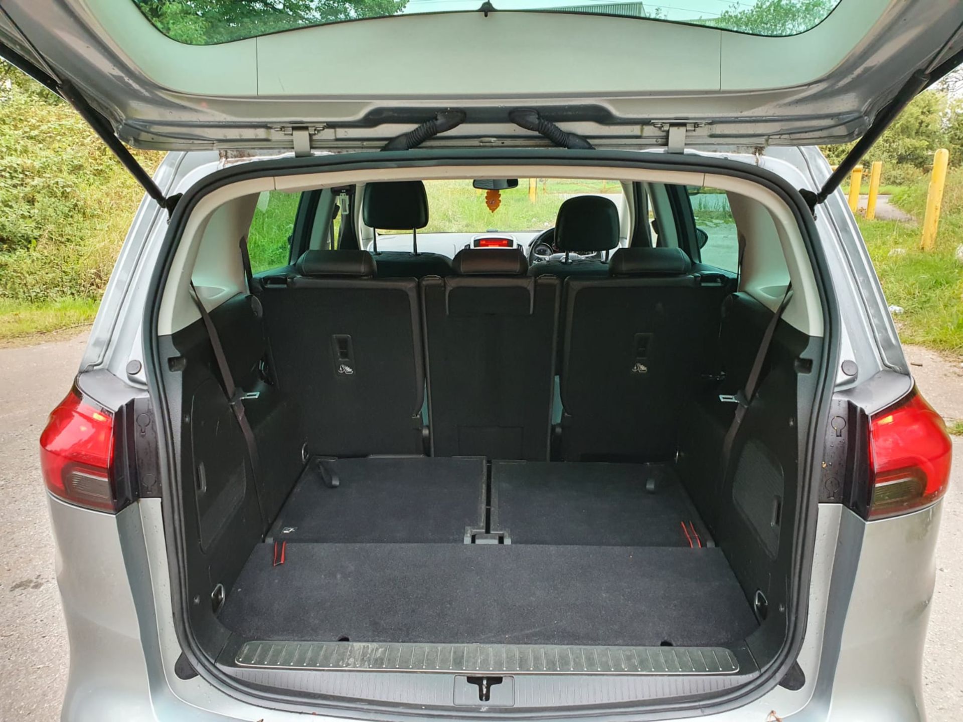 2013/63 REG VAUXHALL ZAFIRA TOURER SE CDTI 2.0 DIESEL SILVER MPV 7 SEATS, SHOWING 4 FORMER KEEPERS - Image 23 of 24