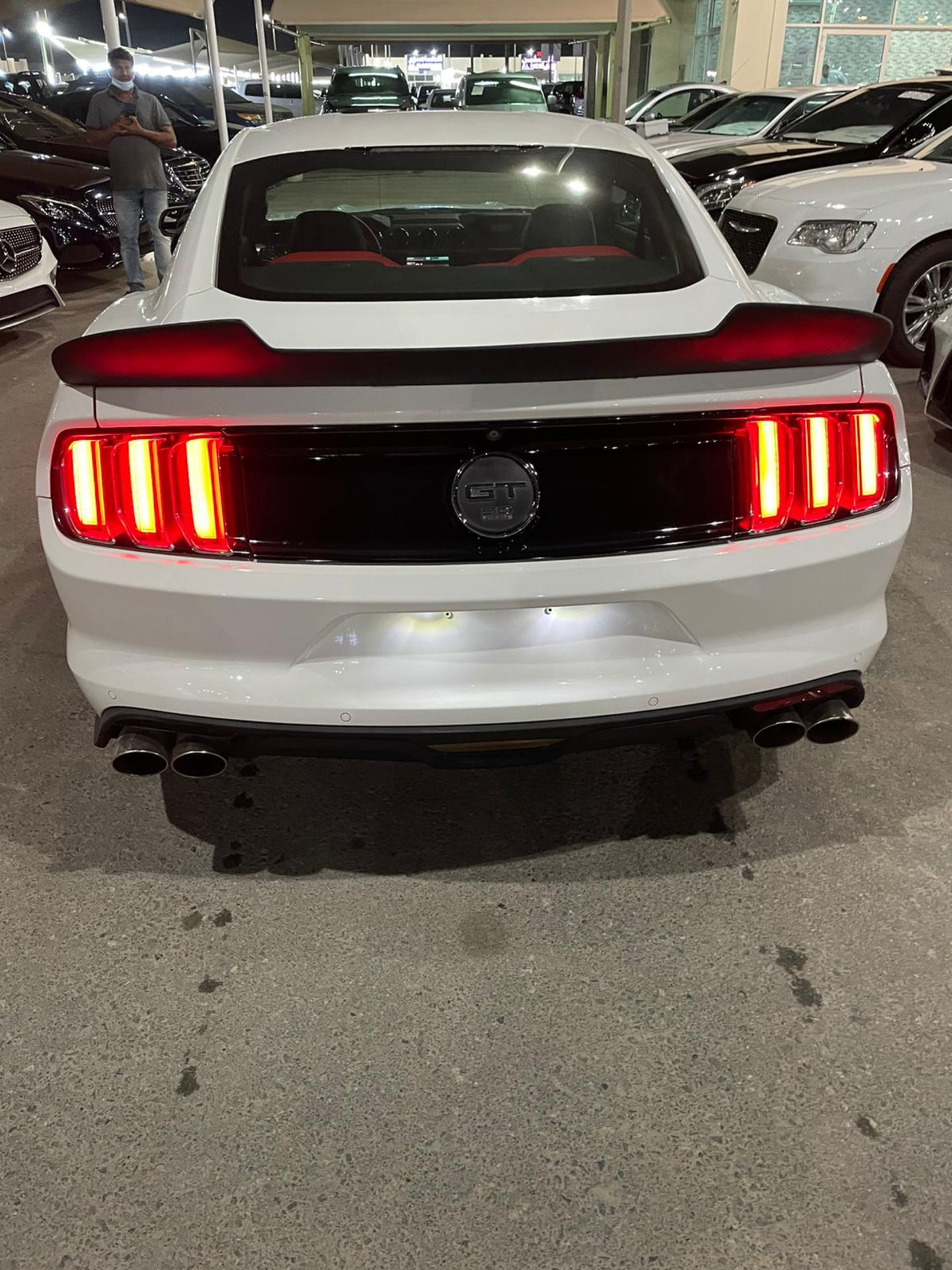 2016 MUSTANG 5.0 V8 45,000 KM WHITE WITH RED LEATHER - C/W NOVA - BE IN UK MID FEBRUARY *PLUS VAT* - Image 7 of 11