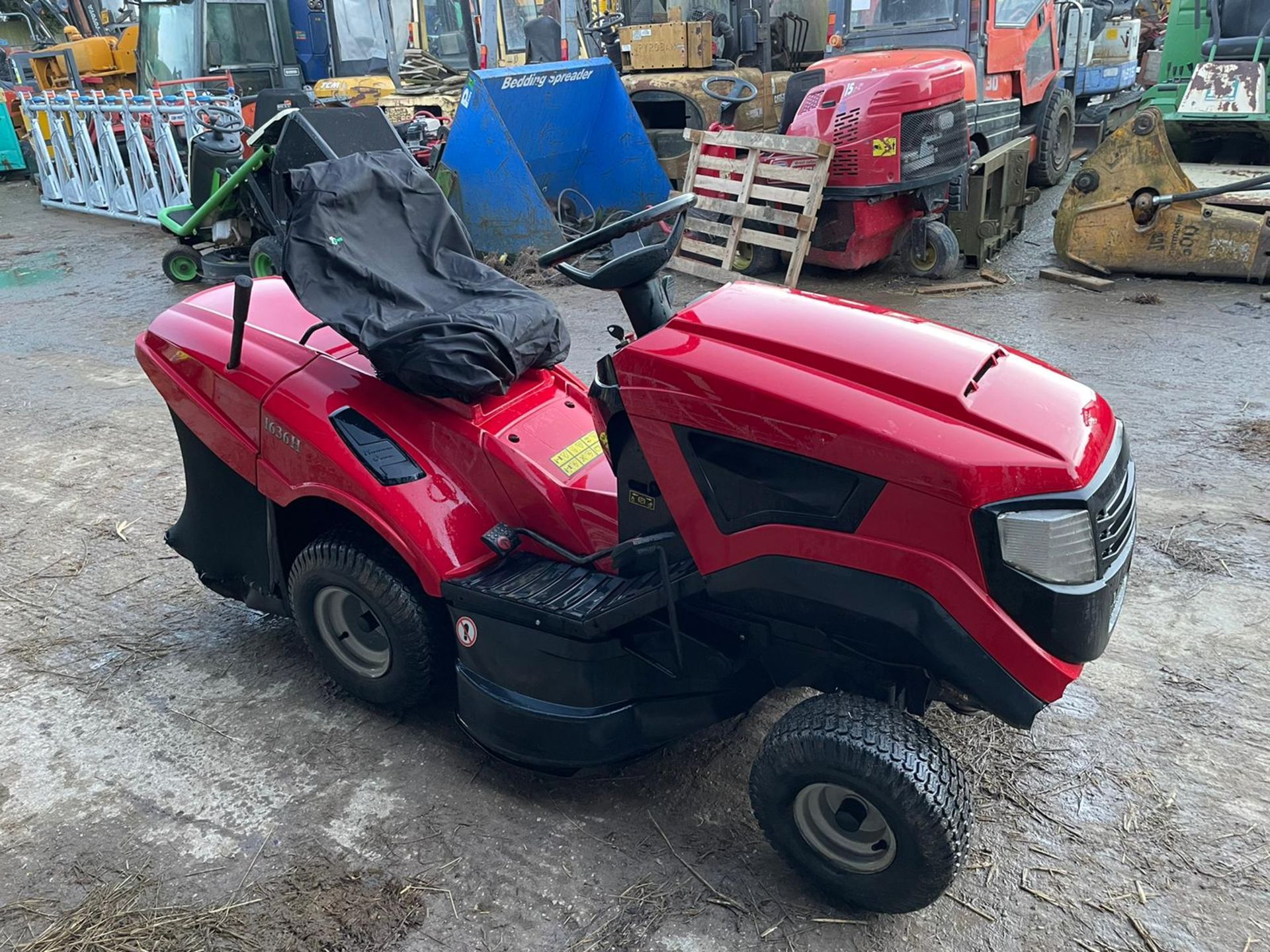 MOUNTFIELD 1636H RIDE ON MOWER, RUNS, DRIVES AND CUTS, IN USED BUT GOOD CONDITION *NO VAT*