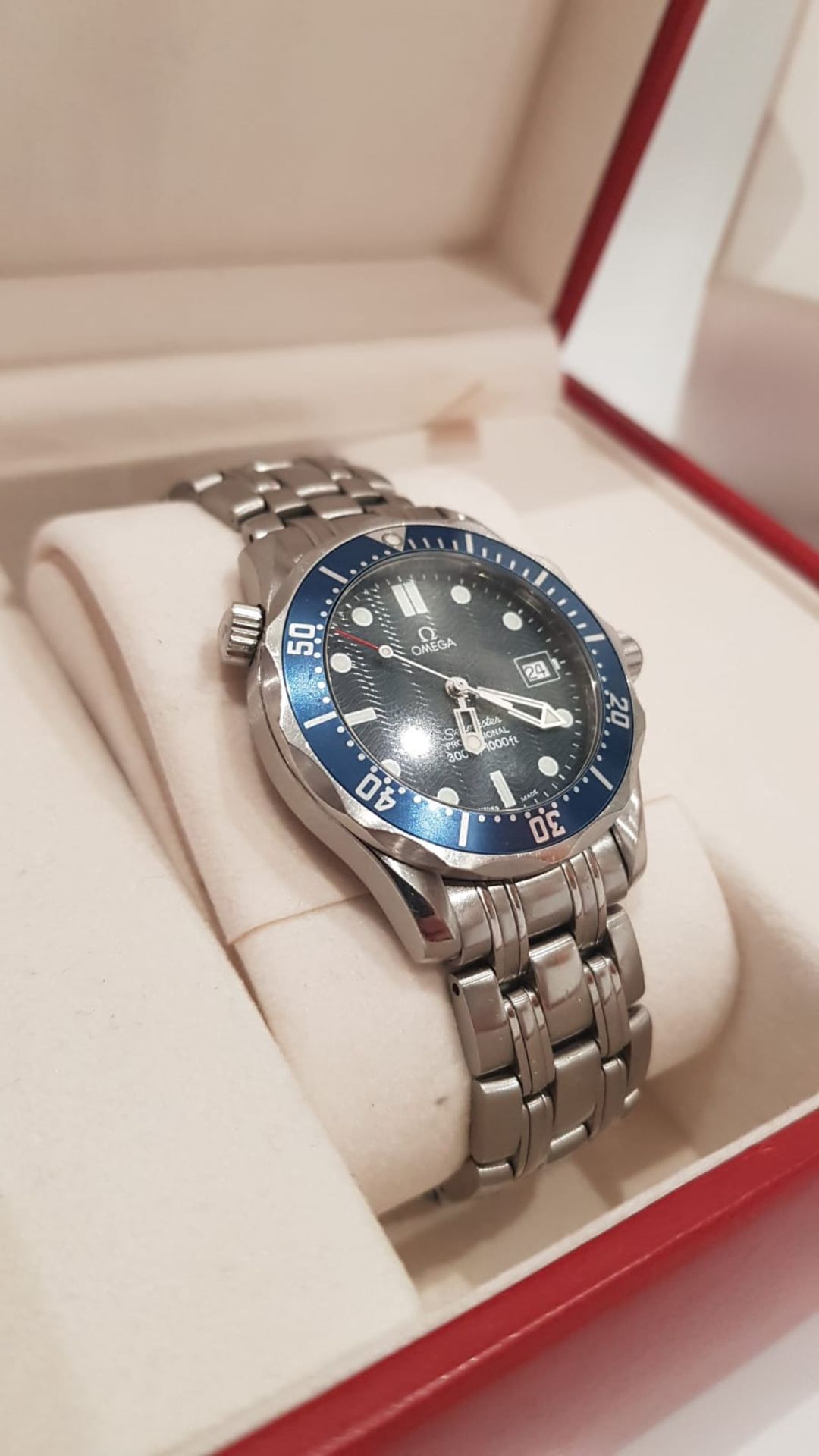 Omega Seamaster Professional 300m Mid Size James Bond Blue Wave Dial - Image 9 of 17