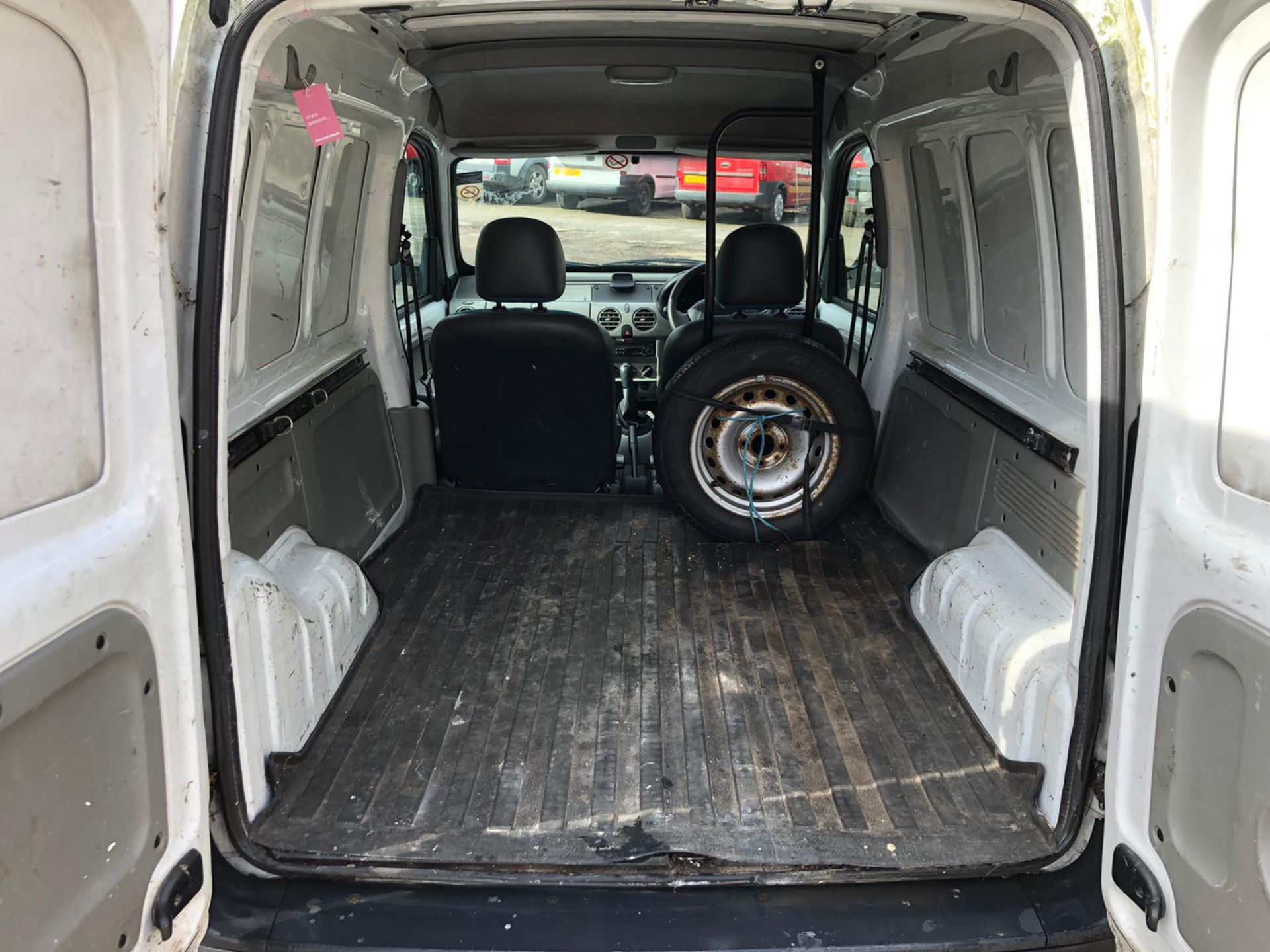 2007/57 REG RENAULT KANGOO SL17 DCI 70 1.5 DIESEL WHITE VAN, SHOWING 2 FORMER KEEPERS *NO VAT* - Image 10 of 15