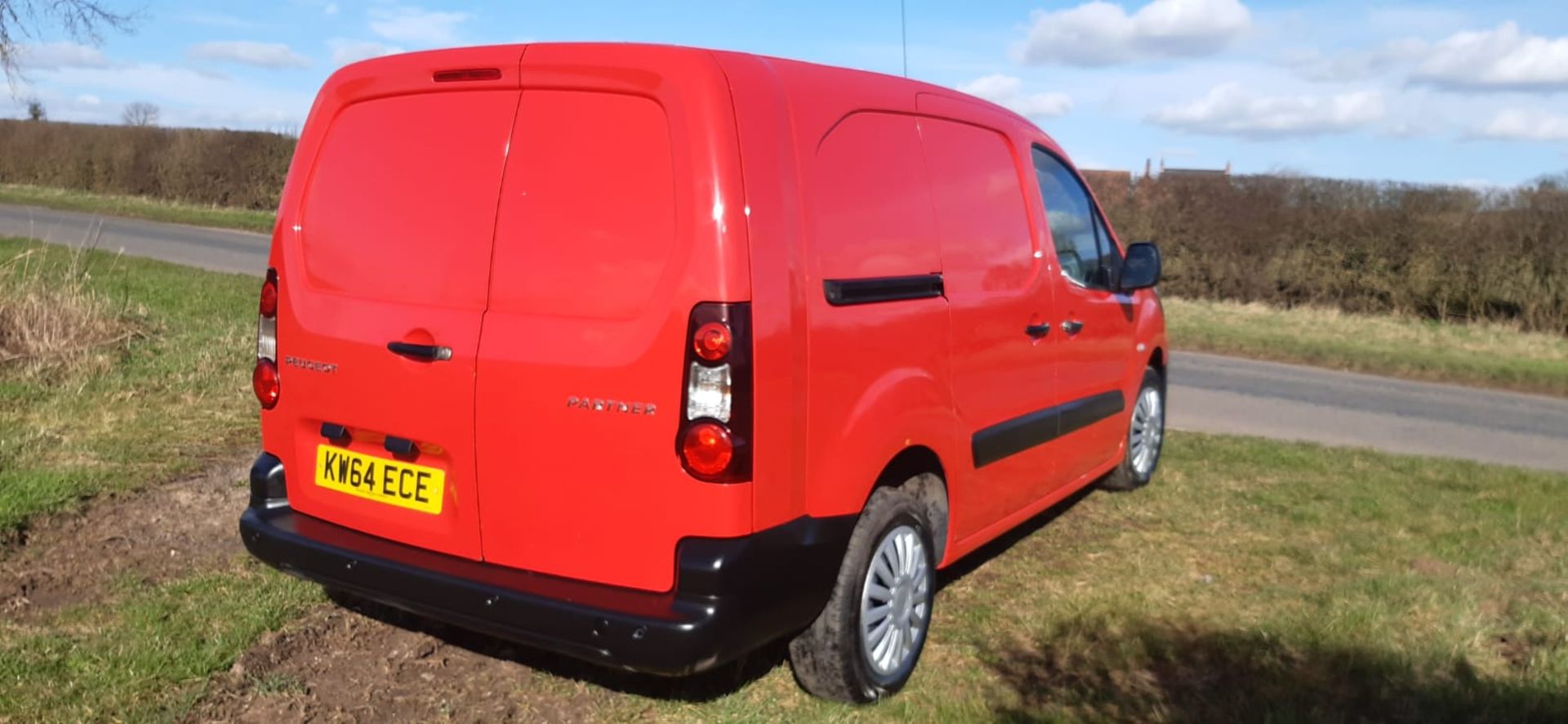 2015/64 REG PEUGEOT PARTNER 750 S L2 HDI 1.6 DIESEL RED PANEL VAN, SHOWING 0 FORMER KEEPERS - Image 6 of 16