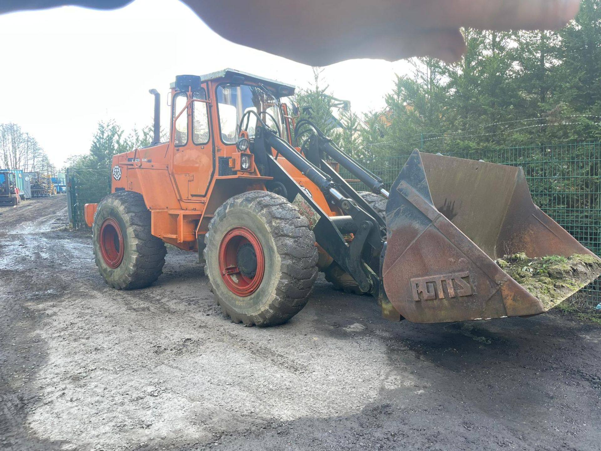 VOLVO BM4400 LOADING SHOVEL, RUNS AND WORKS WELL, GOOD TYRES *PLUS VAT*