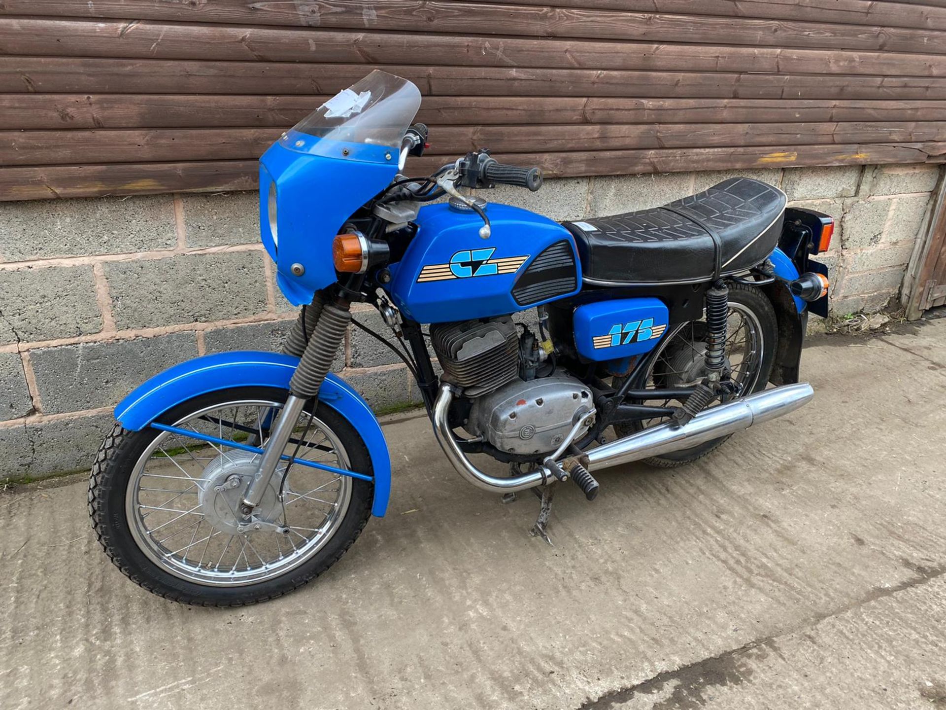 1990 CZ 175 PETROL MOTORCYCLE, MILEAGE: 10610, DOCUMENTS PRESENT *NO VAT* - Image 3 of 6