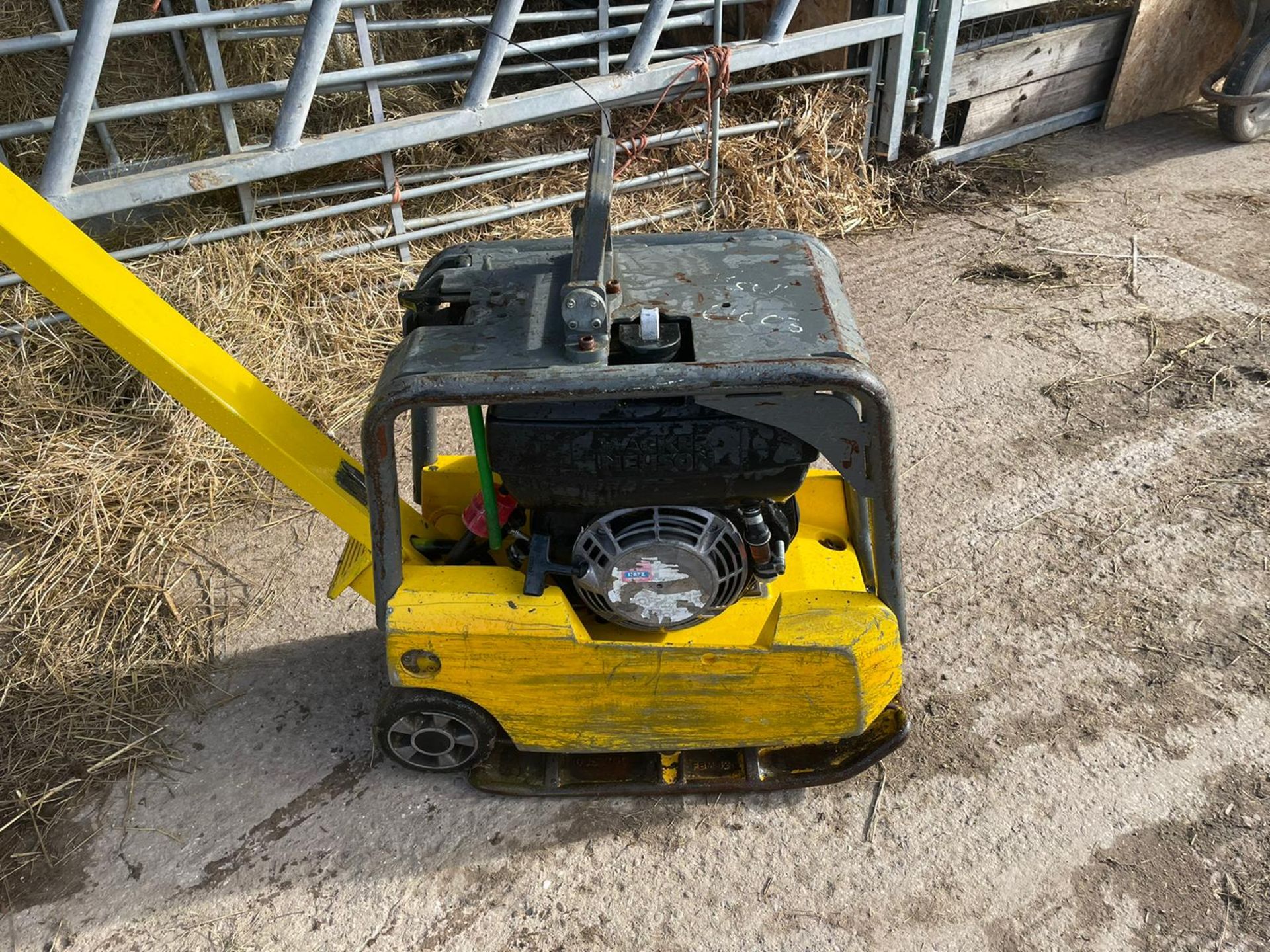 2013 WACKER NEUSON DPU2540H WACKER PLATE, RUNS, DRIVES AND VIBRATES, IN USED BUT GOOD CONDITION - Image 2 of 8