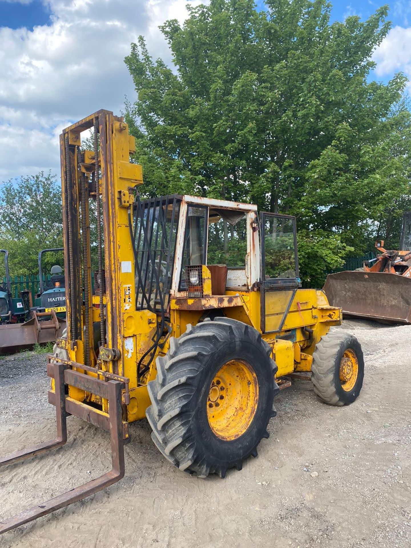 JCB 926 4 WHEEL DRIVE ROUGH TERRAIN FORK LIFT, RUNS, WORKS AND LIFTS *PLUS VAT* - Image 2 of 7