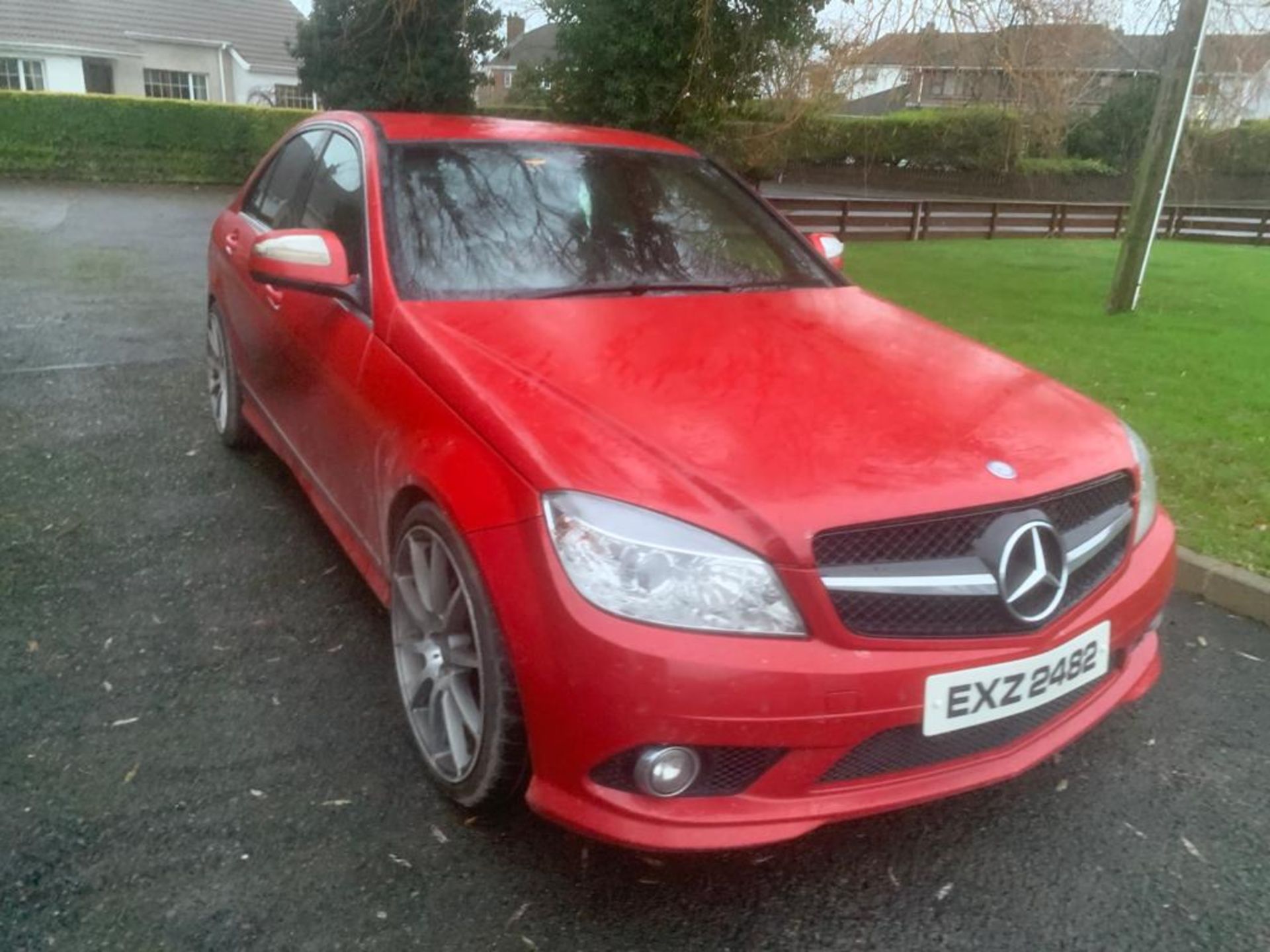 2009 MERCEDES C200 SPORT CDI AUTOMATIC 2.2 DIESEL RED 4 DOOR SALOON, SHOWING 2 FORMER KEEPERS - Image 2 of 12