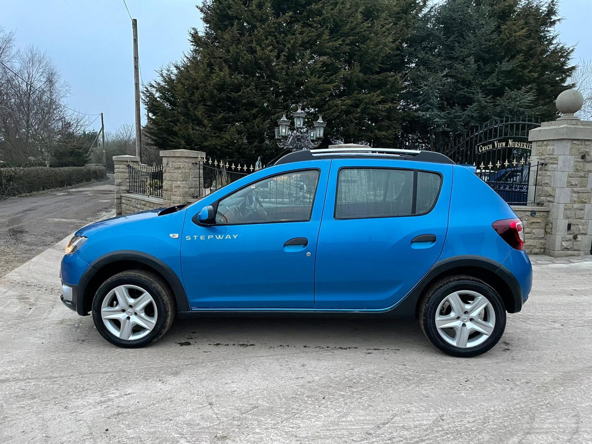 2013/63 REG DACIA SANDERO STEPWAY LAUREATE TCE 900CC PETROL 5DR HATCHBACK, SHOWING 4 FORMER KEEPERS - Image 4 of 14