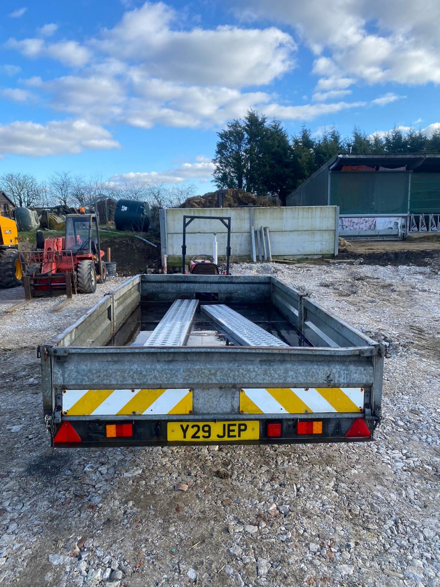 12FT BRAKED TRAILER WITH SIDES, LED LIGHTS ALL WORKING, RECENT NEW FLOOR, 12V WINCH INCLUDED *NO VAT - Image 4 of 5