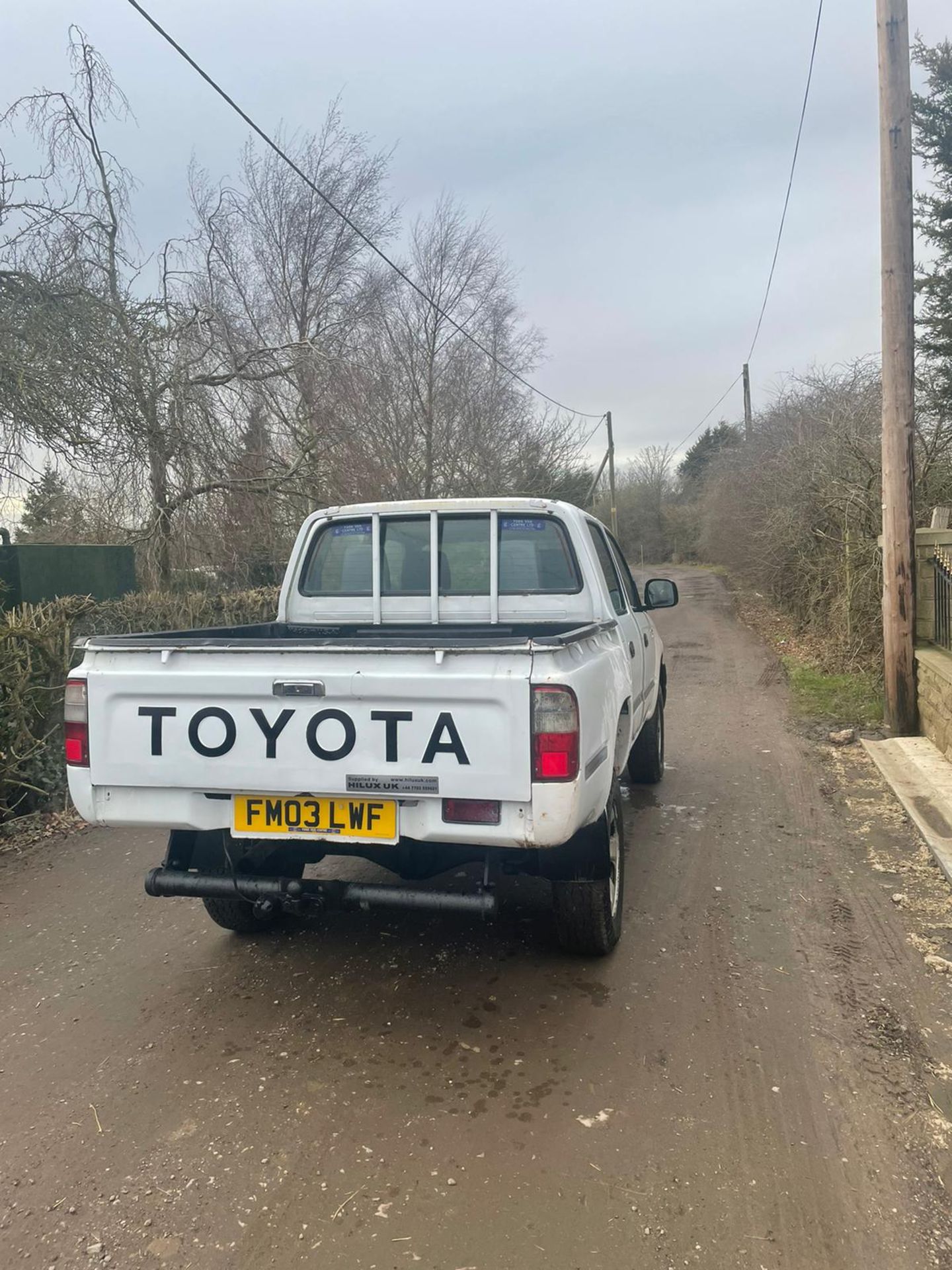 2003/03 REG TOYOTA HILUX EX 4WD 2.5 DIESEL WHITE LIGHT 4X4 UTILITY, SHOWING 3 FORMER KEEPERS *NO VAT - Image 4 of 8