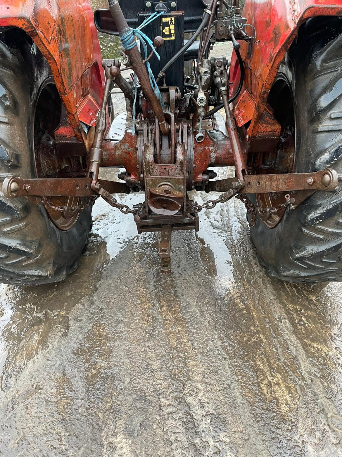 MASSEY FERGUSON 178 TRACTOR, RUNS AND DRIVES GOOD MACHINE *PLUS VAT* - Image 9 of 9