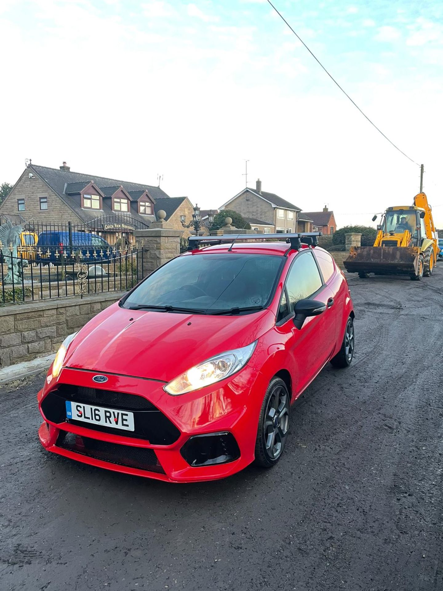 2016/16 REG FORD FIESTA BASE TDCI 1.5 DIESEL RED CAR / VAN, SHOWING 0 FORMER KEEPERS *NO VAT* - Image 2 of 7