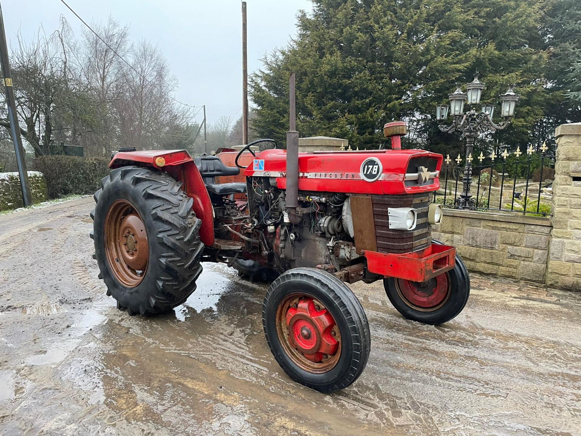 MASSEY FERGUSON 178 TRACTOR, RUNS AND DRIVES GOOD MACHINE *PLUS VAT* - Image 7 of 9