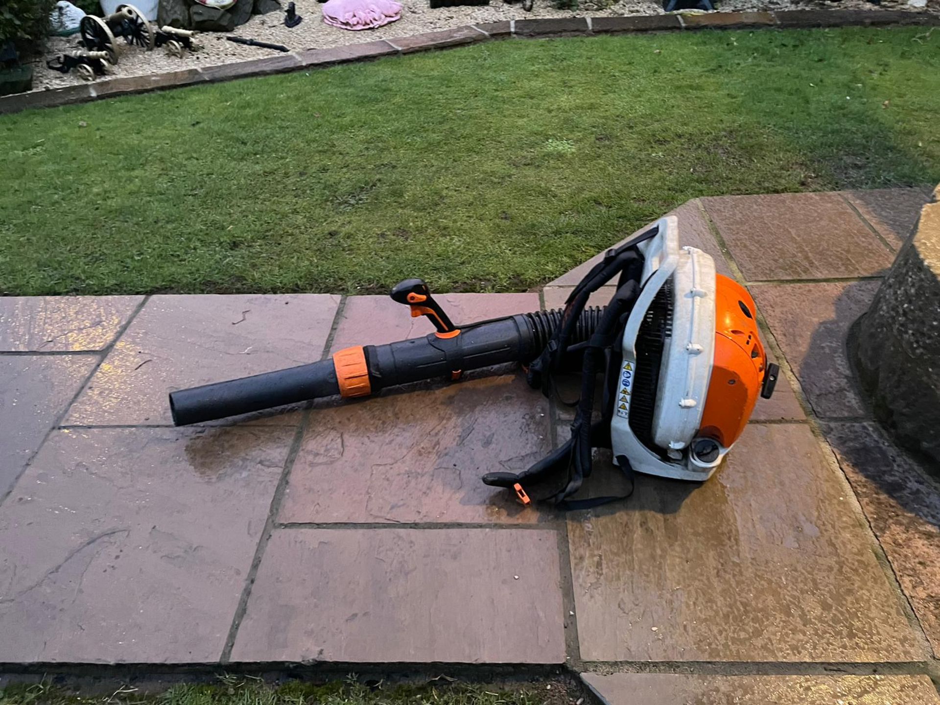 2017 STIHL BR700 BACK PACK BLOWER, BOUGHT NEW IN 2018, RUNS AND WORKS, CAN DELIVER AT COST *NO VAT*
