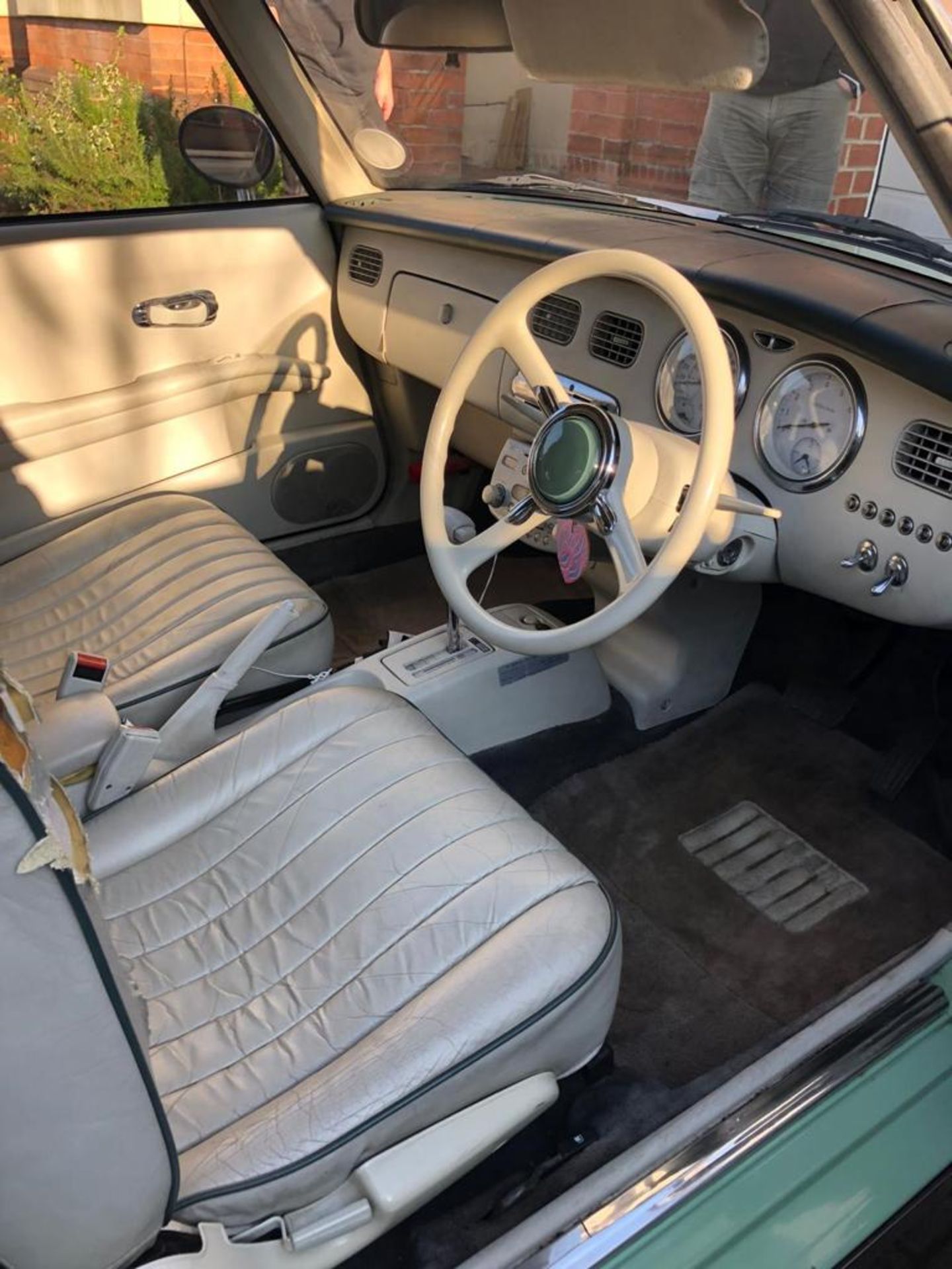 MC - NISSAN FIGARO  CONVERTIBLE- RETRO JAPANESE SPORTS CAR 88K Miles 12m MOT and just serviced - Image 9 of 30