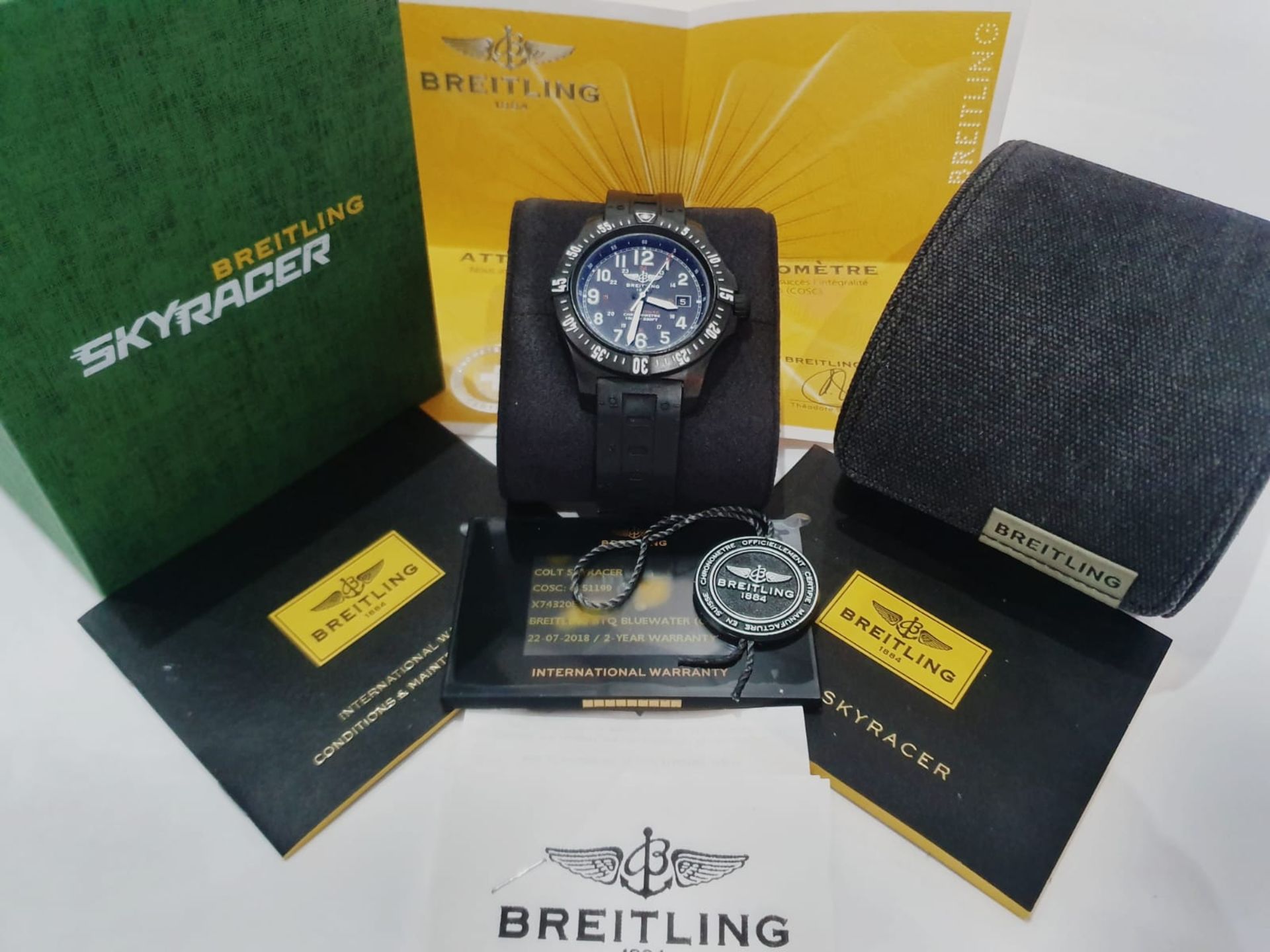 BREITLING SKYRACER 45MM MENS WATCH BOX & PAPERS NO VAT