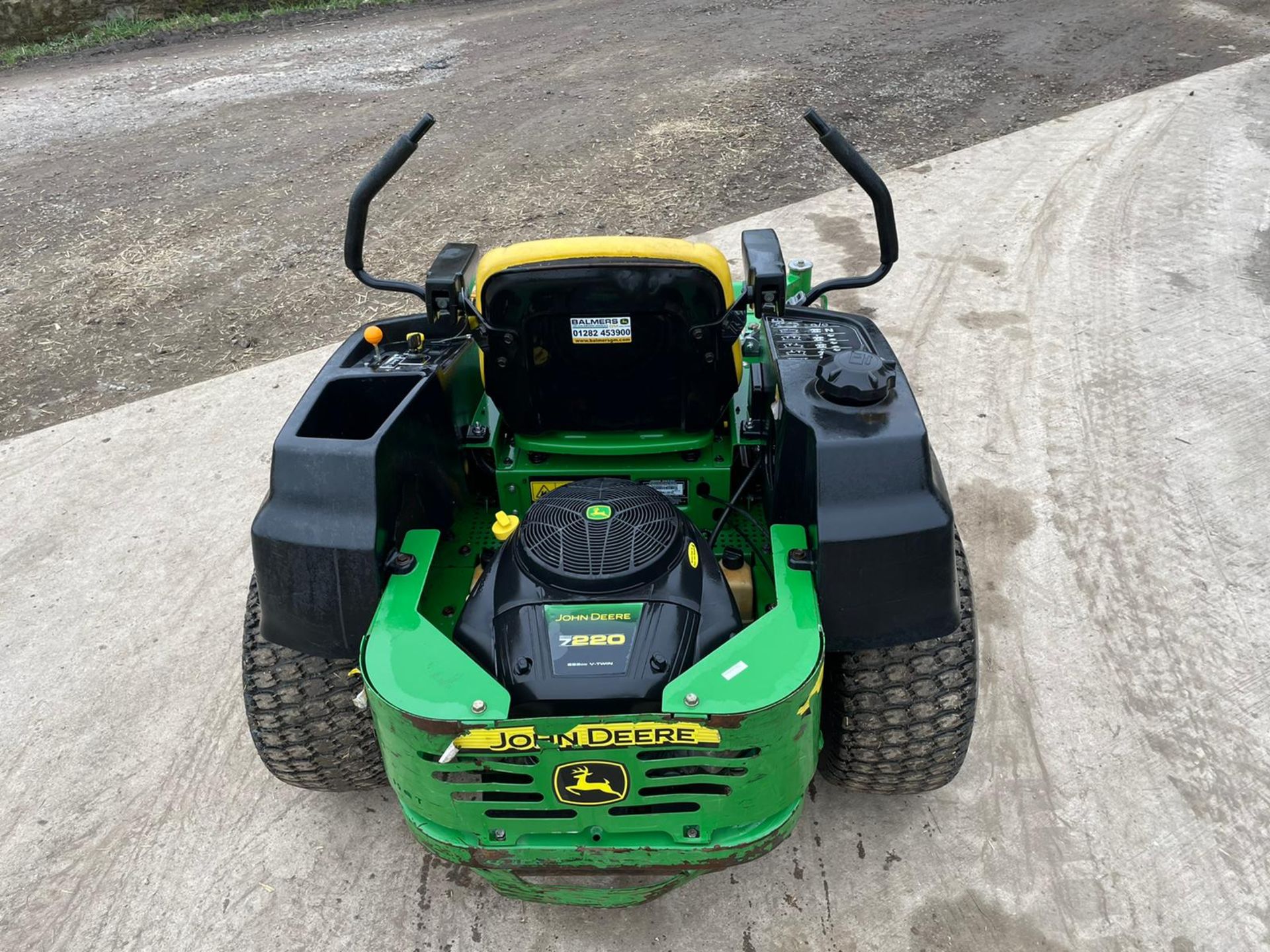 2014 JOHN DEERE Z425 ZERO TURN MOWER, RUNS, DRIVES AND CUTS *PLUS VAT* - Image 4 of 5