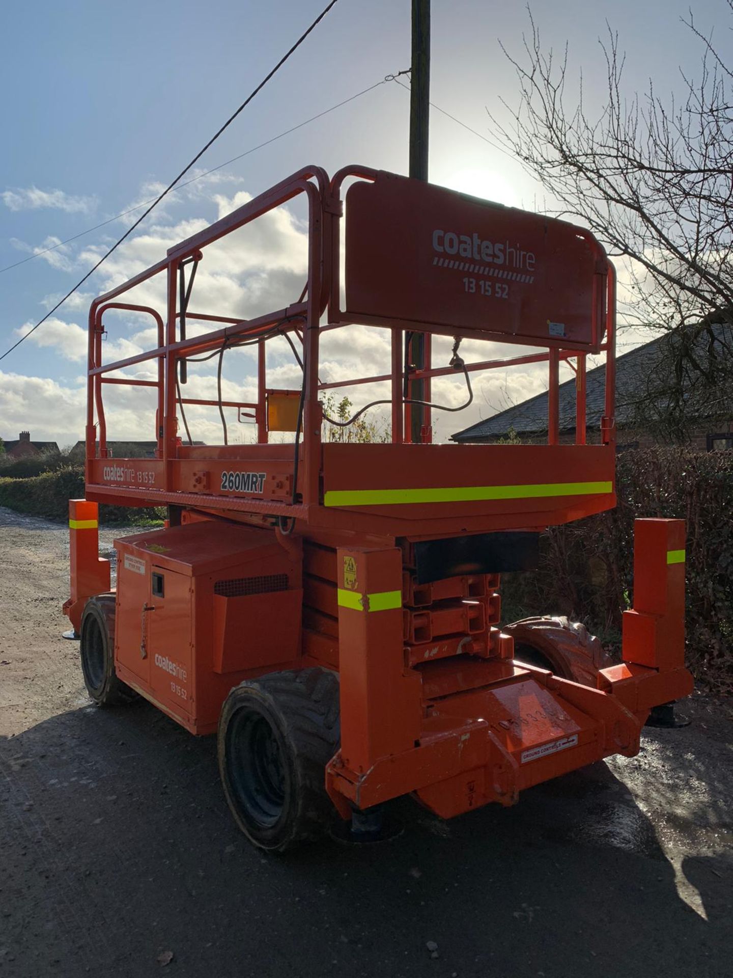 2010 JLG 260MRT SCISSOR LIFT, 4X4 RUNS, DRIVES AND LIFTS, CLEAN MACHINE, 1925 HOURS *PLUS VAT* - Image 2 of 6