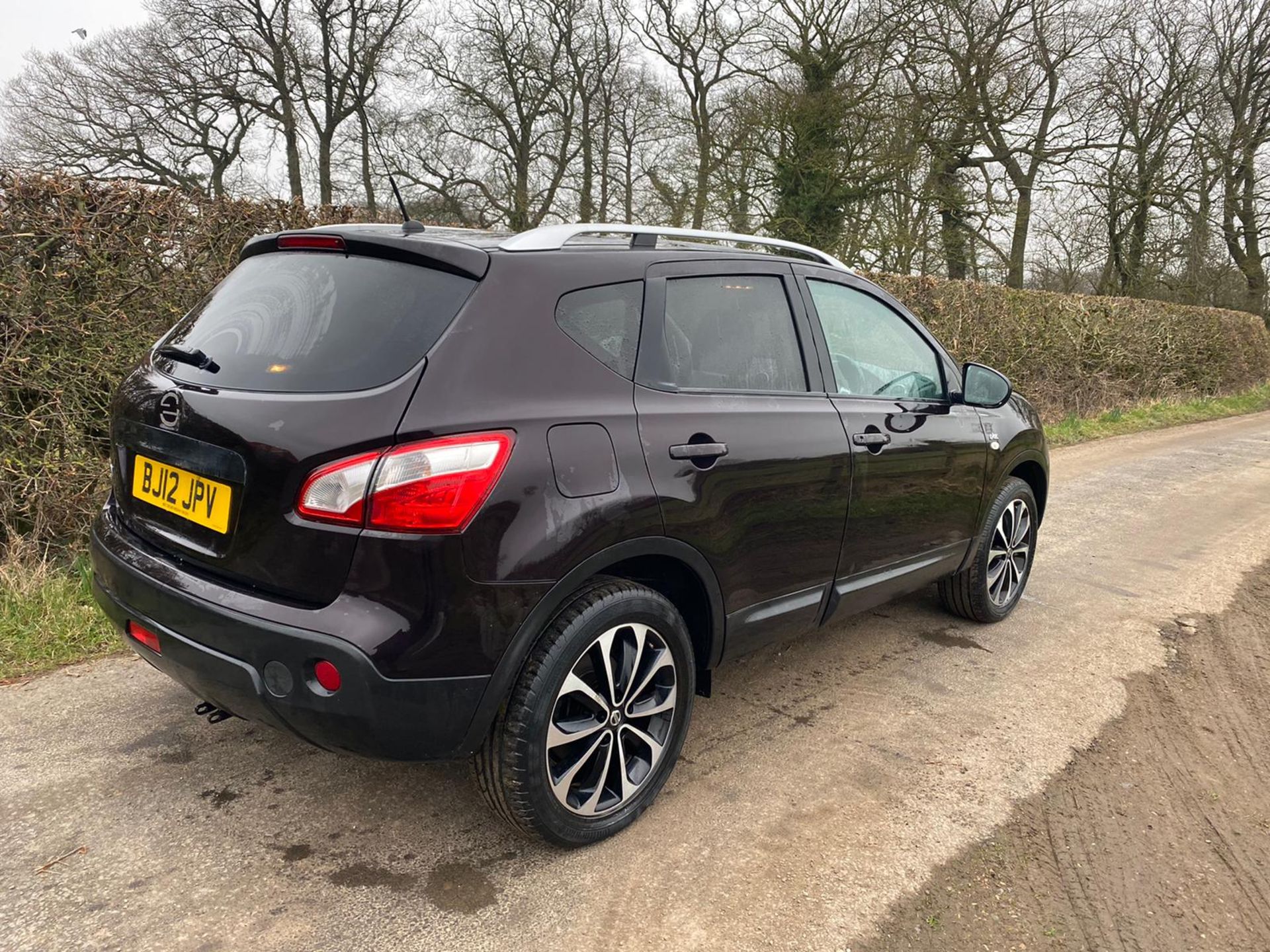 2012/12 REG NISSAN QASHQAI N-TEC 1.6 PETROL BLACK 5 DOOR, SHOWING 2 FORMER KEEPERS *NO VAT* - Image 4 of 7