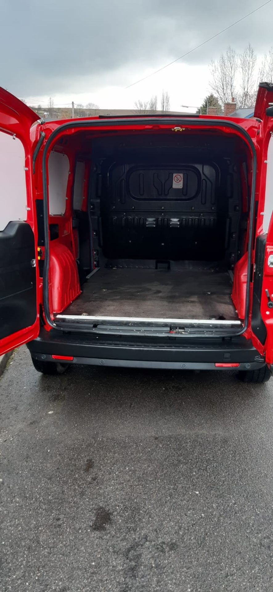 2014/14 REG FIAT DOBLO 16V MULTIJET 1.25 DIESEL RED PANEL VAN, SHOWING 0 FORMER KEEPERS *PLUS VAT* - Image 8 of 14